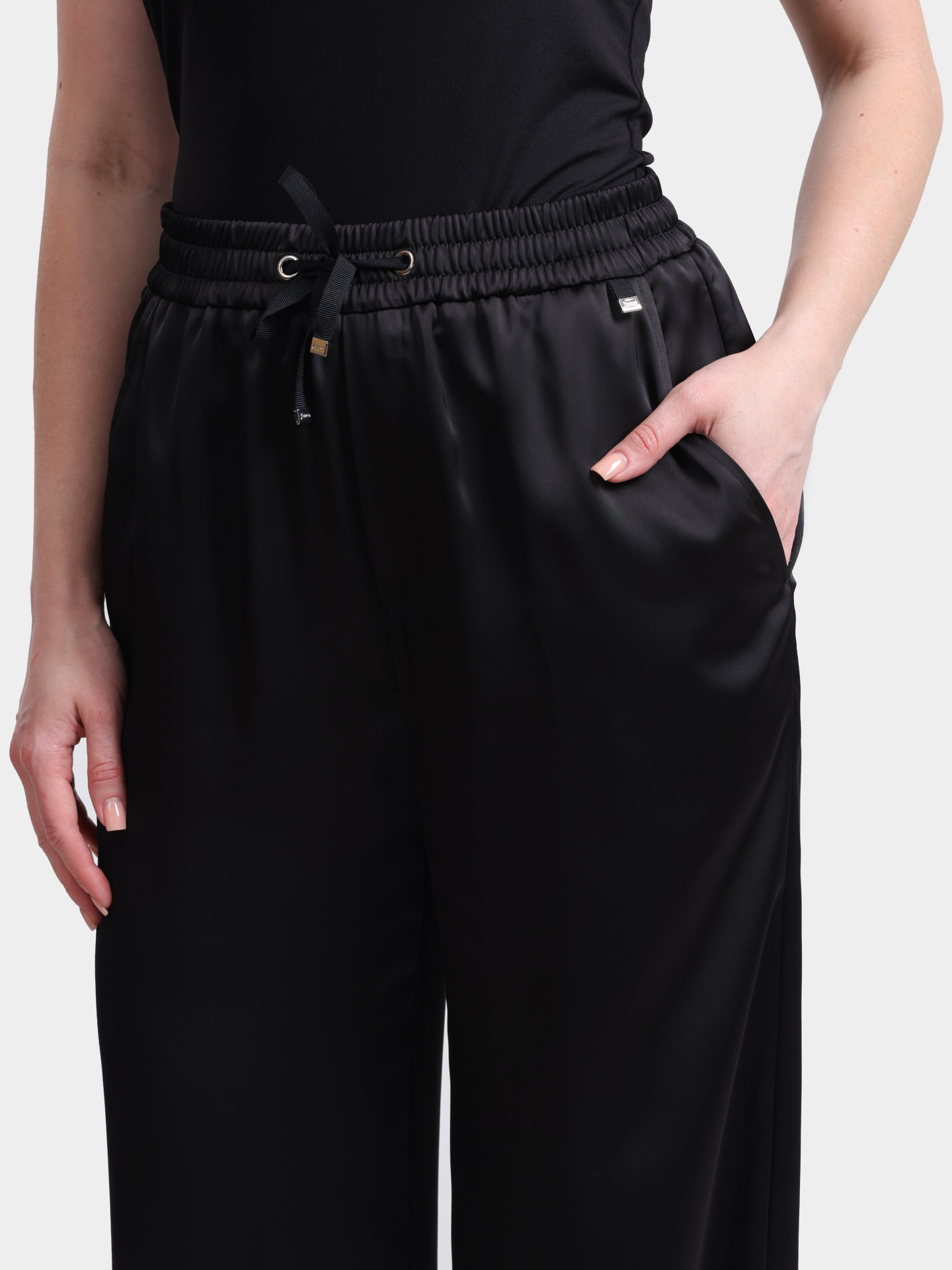 Брюки Herno PT000008D 12506 9300 палаццо черные женские свободного кроя  — купить в интернет-магазине Verdistore