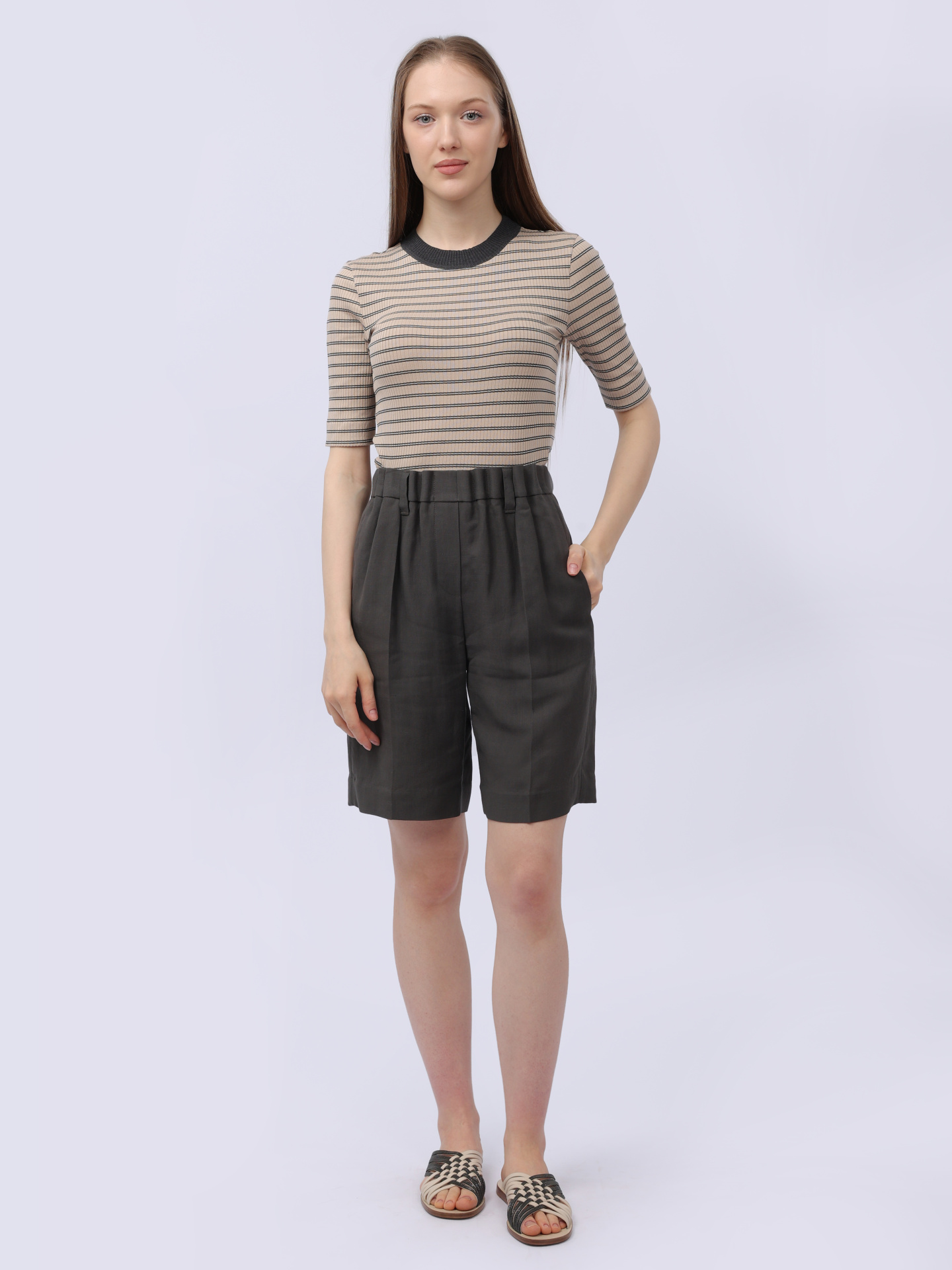 Шорты Brunello Cucinelli MH126B1365 C3096 серые женские — купить в интернет-магазине Verdistore