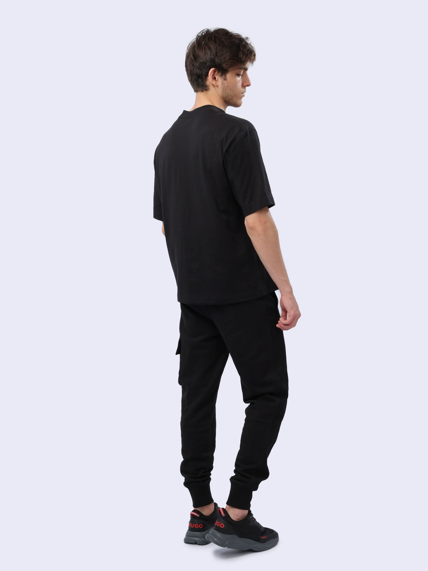 Футболка Calvin Klein Jeans J30J325491 черная мужская из хлопка — купить в интернет-магазине Verdistore