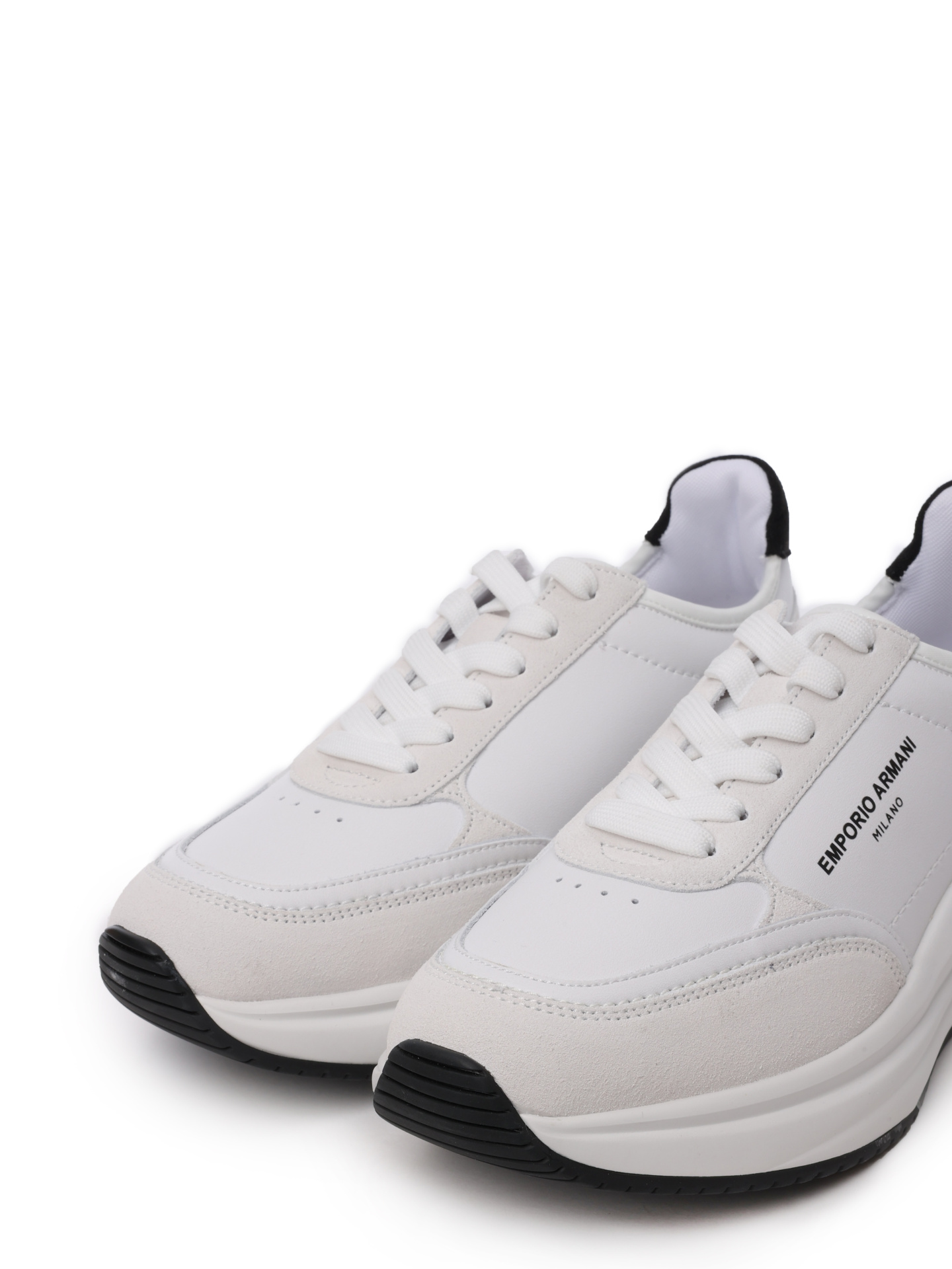 Кроссовки Emporio Armani X3X216 XR122 C679 белые женские — купить в интернет-магазине Verdistore
