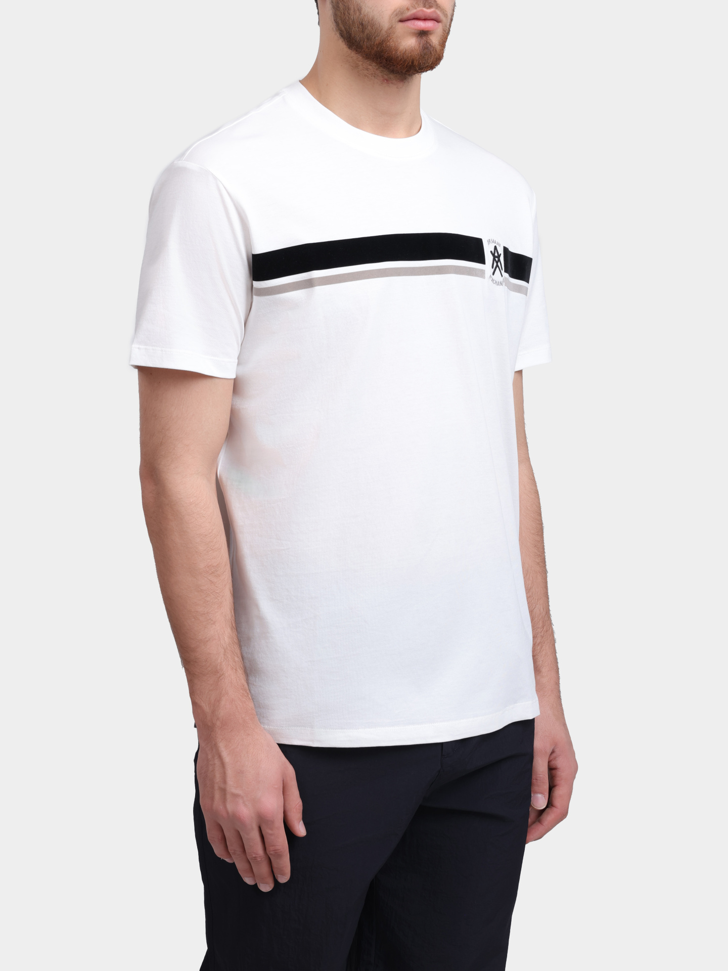 Футболка Armani Exchange XM001792 AF12308 U0009 белая мужская — купить в интернет-магазине Verdistore