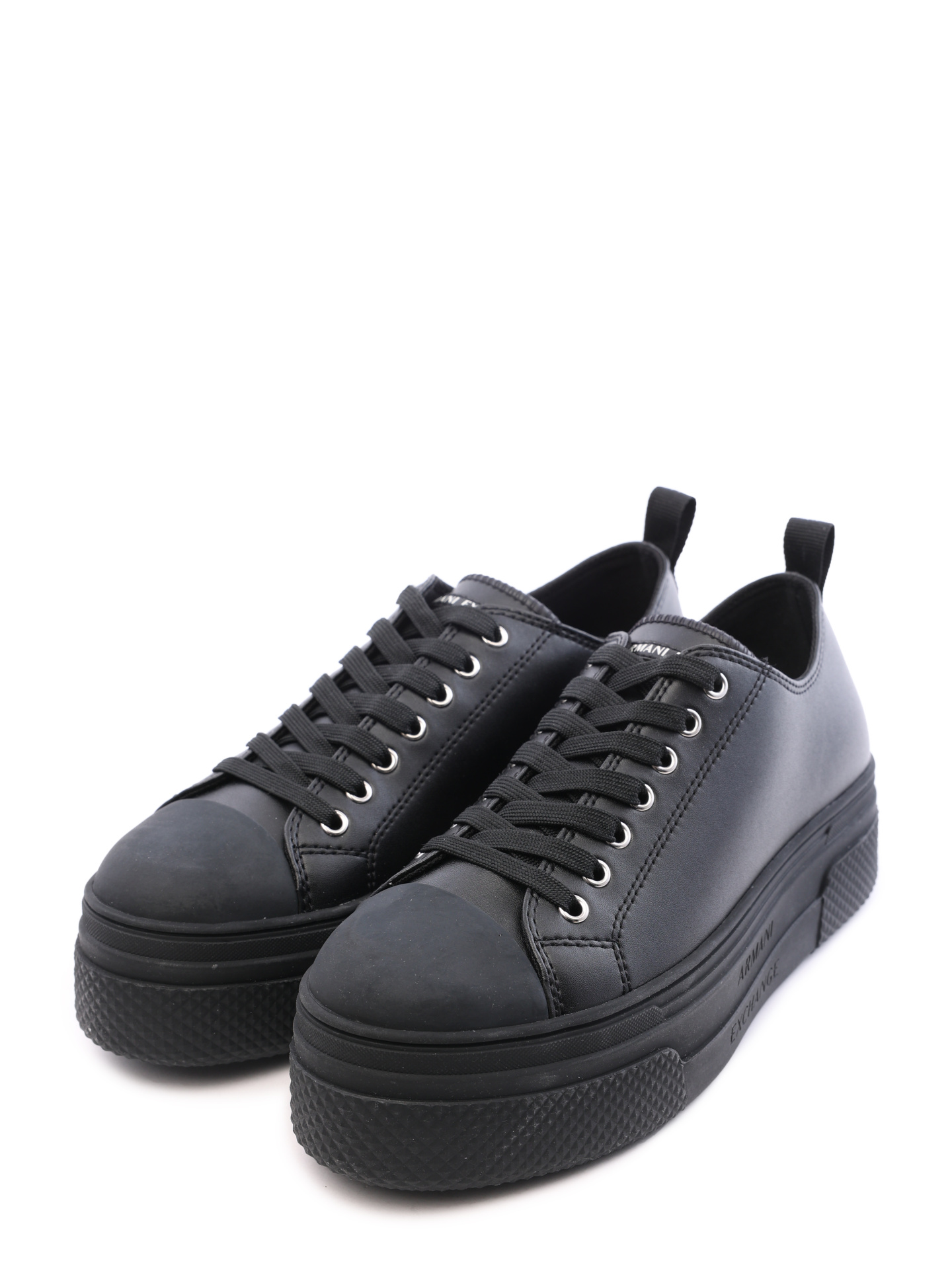Кеды Armani Exchange XDX095 XV571 00002 черные женские из кожи — купить в интернет-магазине Verdistore