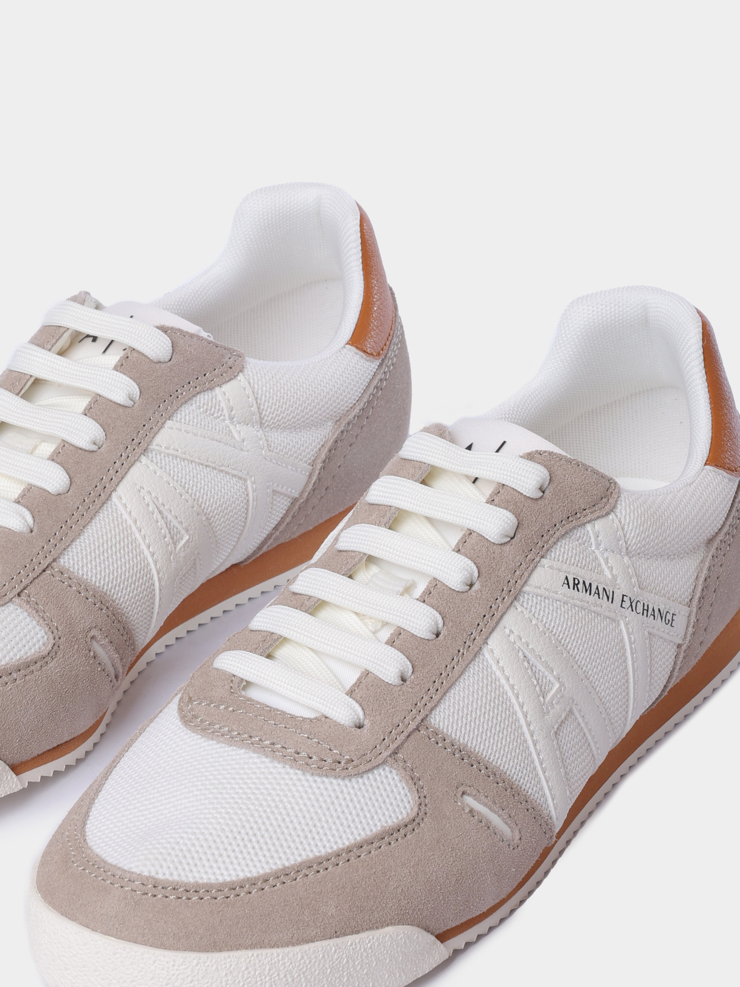 Кроссовки Armani Exchange XM002616 AF22755 M1316 комбинированные мужские — купить в интернет-магазине Verdistore