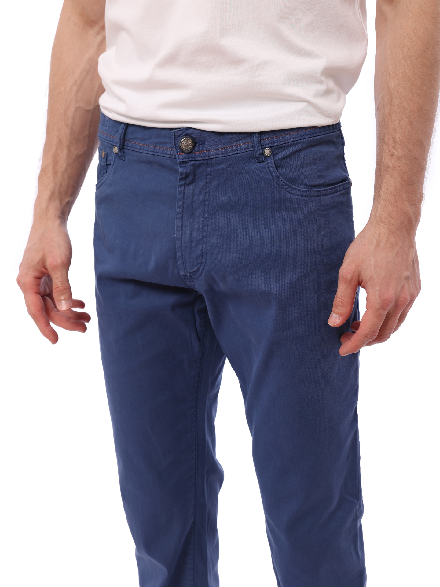 Брюки голубые из тонкой ткани зауженные  — купить в интернет-магазине Verdistore