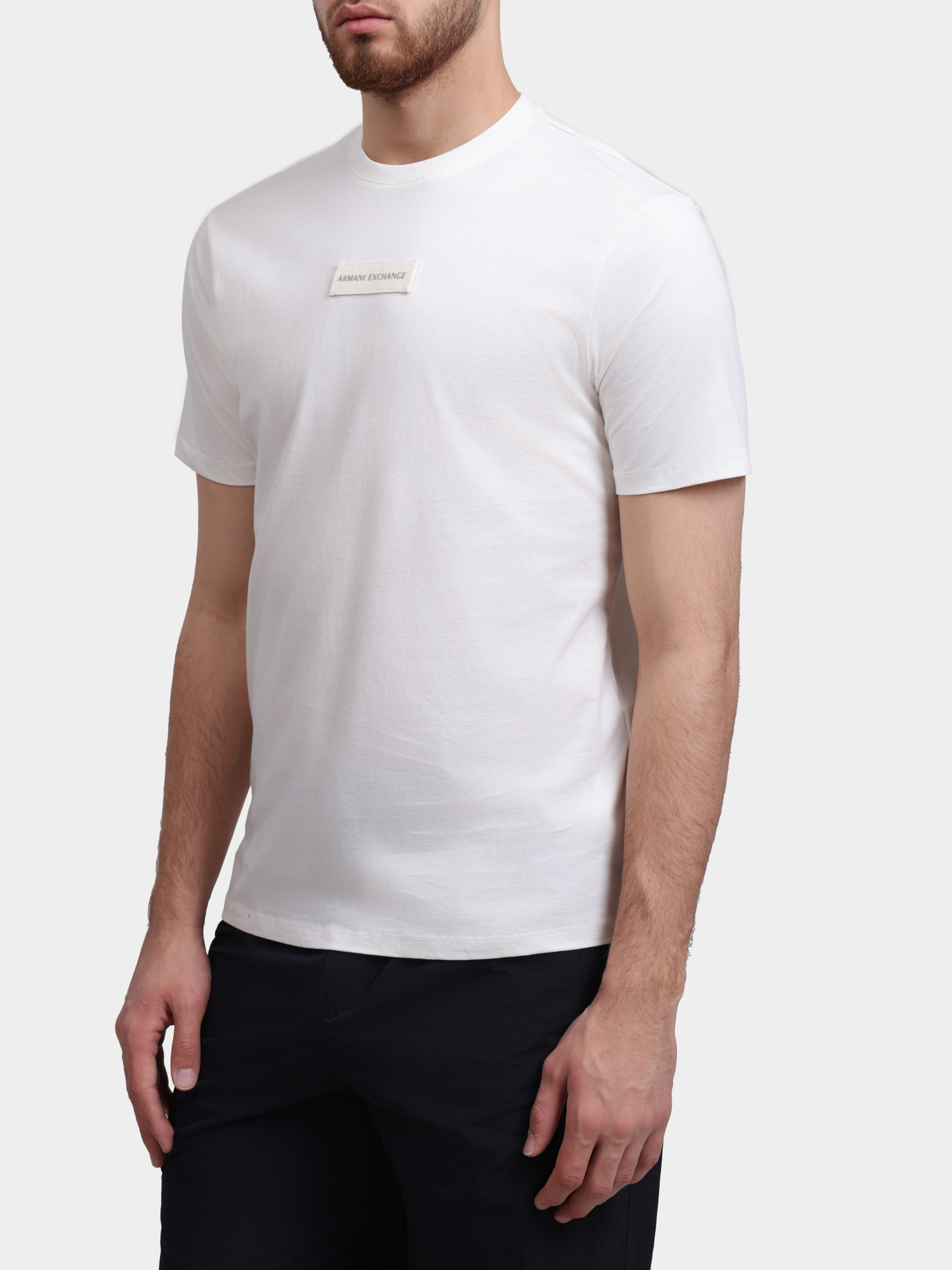 Футболка Armani Exchange XM002471 AF10356 U1074 белая мужская — купить в интернет-магазине Verdistore