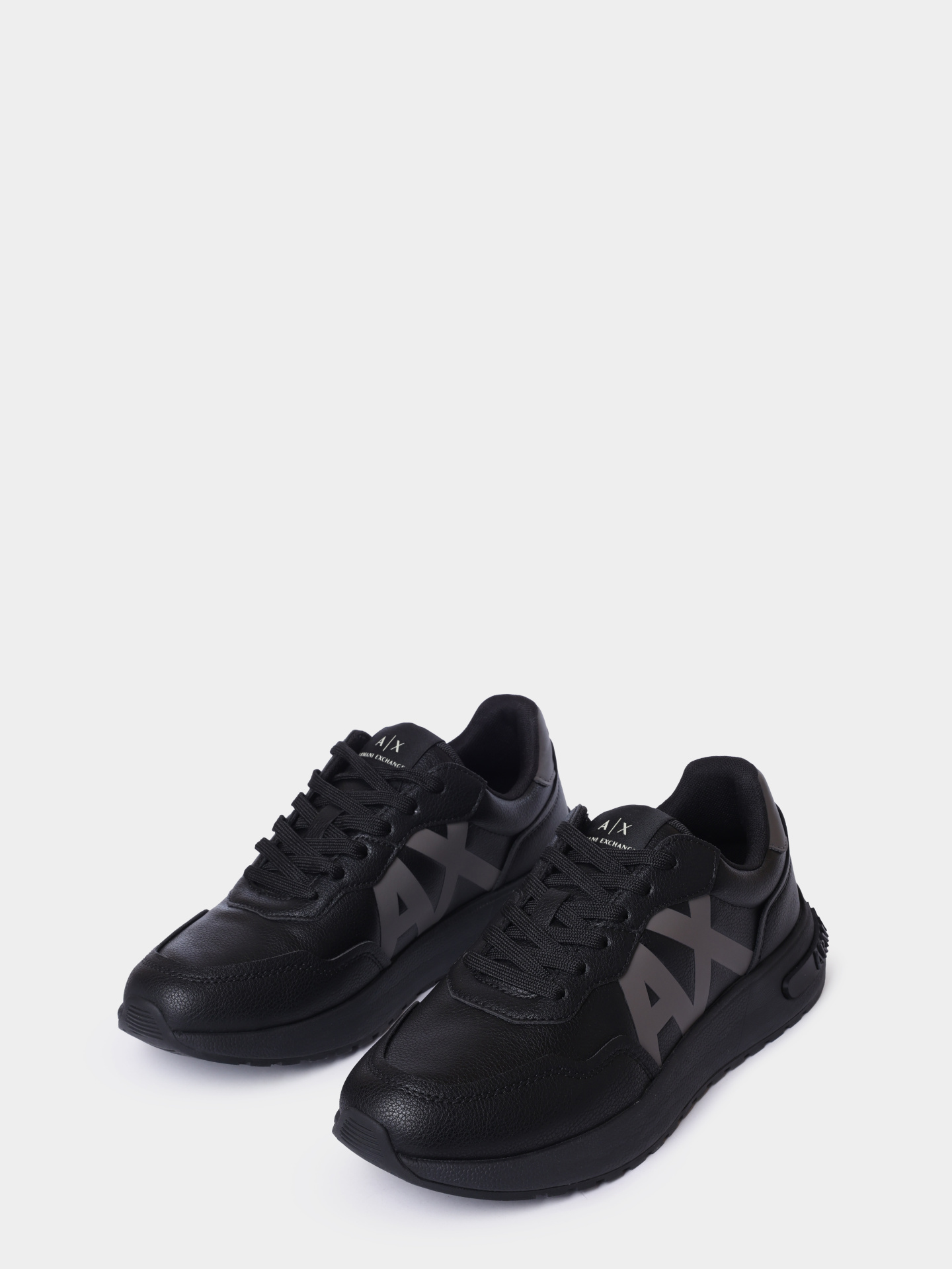 Кроссовки Armani Exchange XM001683 AF17360 FC074 черные мужские — купить в интернет-магазине Verdistore