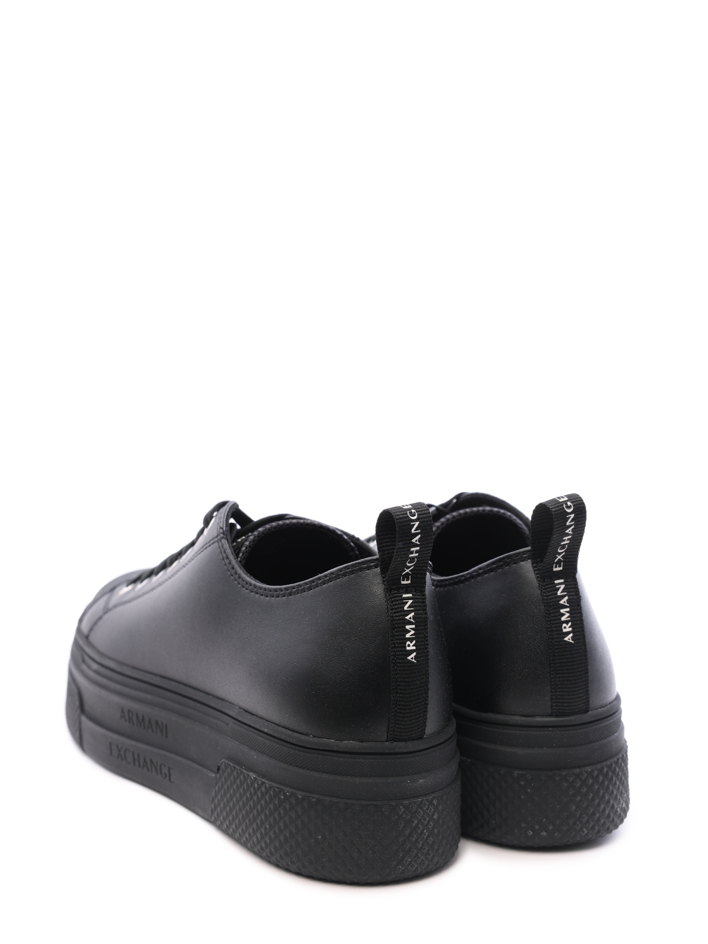 Кеды Armani Exchange XDX095 XV571 00002 черные женские из кожи — купить в интернет-магазине Verdistore