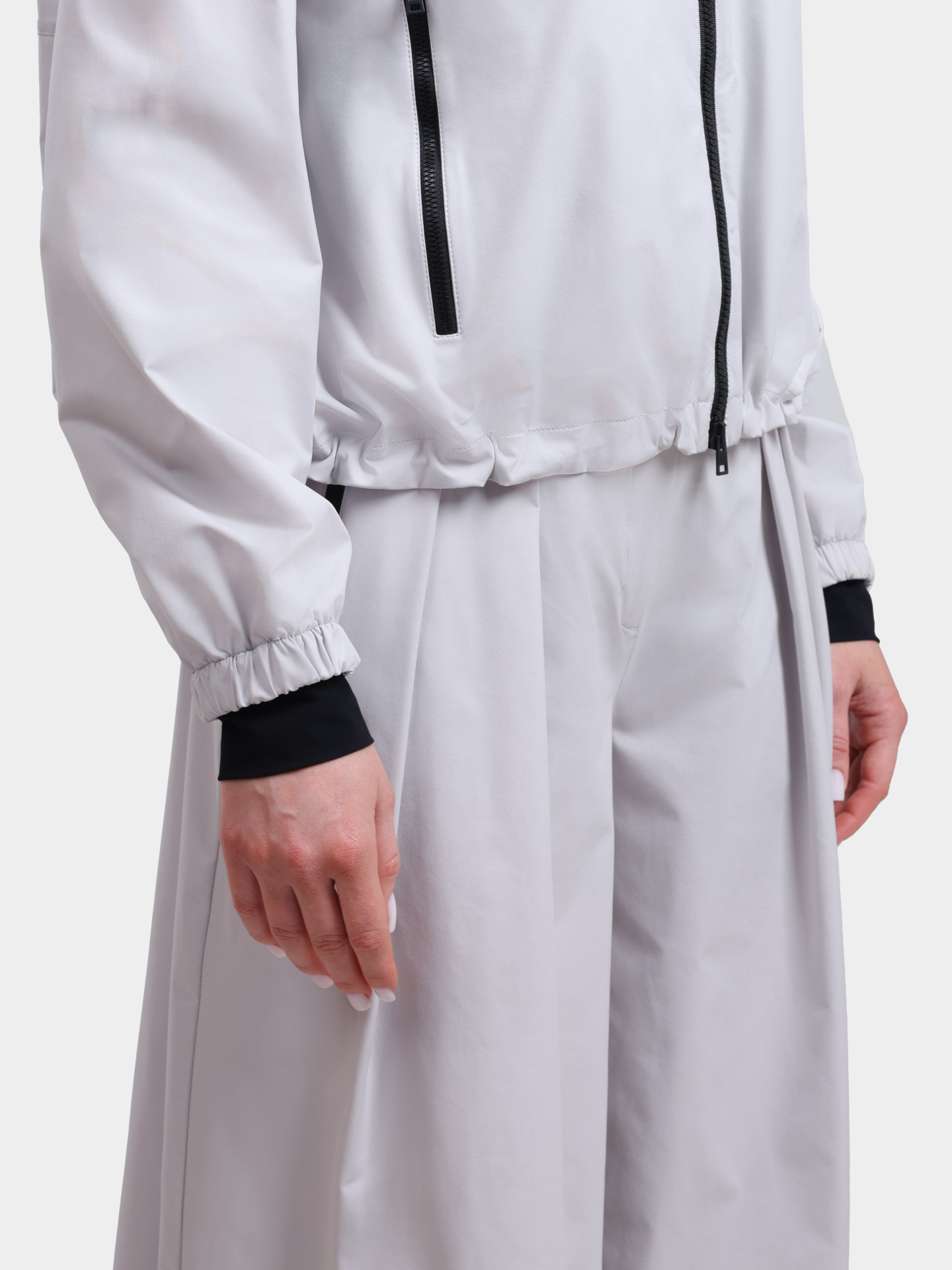 Ветровка Herno GI000288D 12503Z 1250 серая женская — купить в интернет-магазине Verdistore