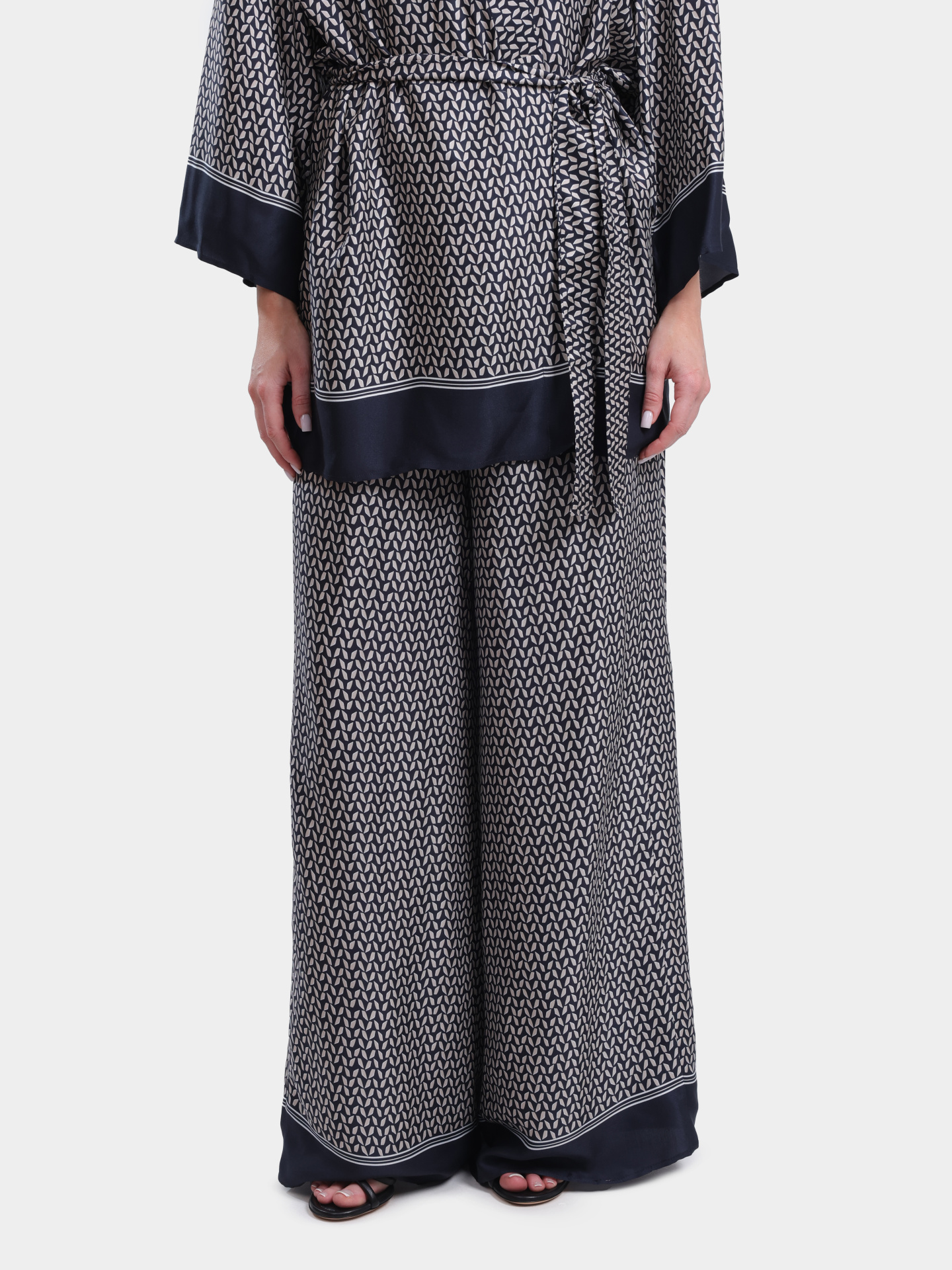 Брюки Peserico P04248 8190 961 женские из вискозы — купить в интернет-магазине Verdistore