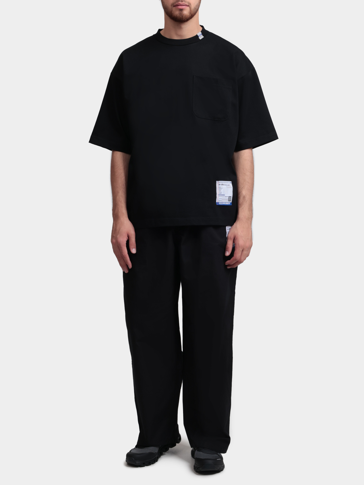 Футболка MAISON MIHARA YASUHIRO I16TS552 BLACK черная мужская с патчем — купить в интернет-магазине Verdistore