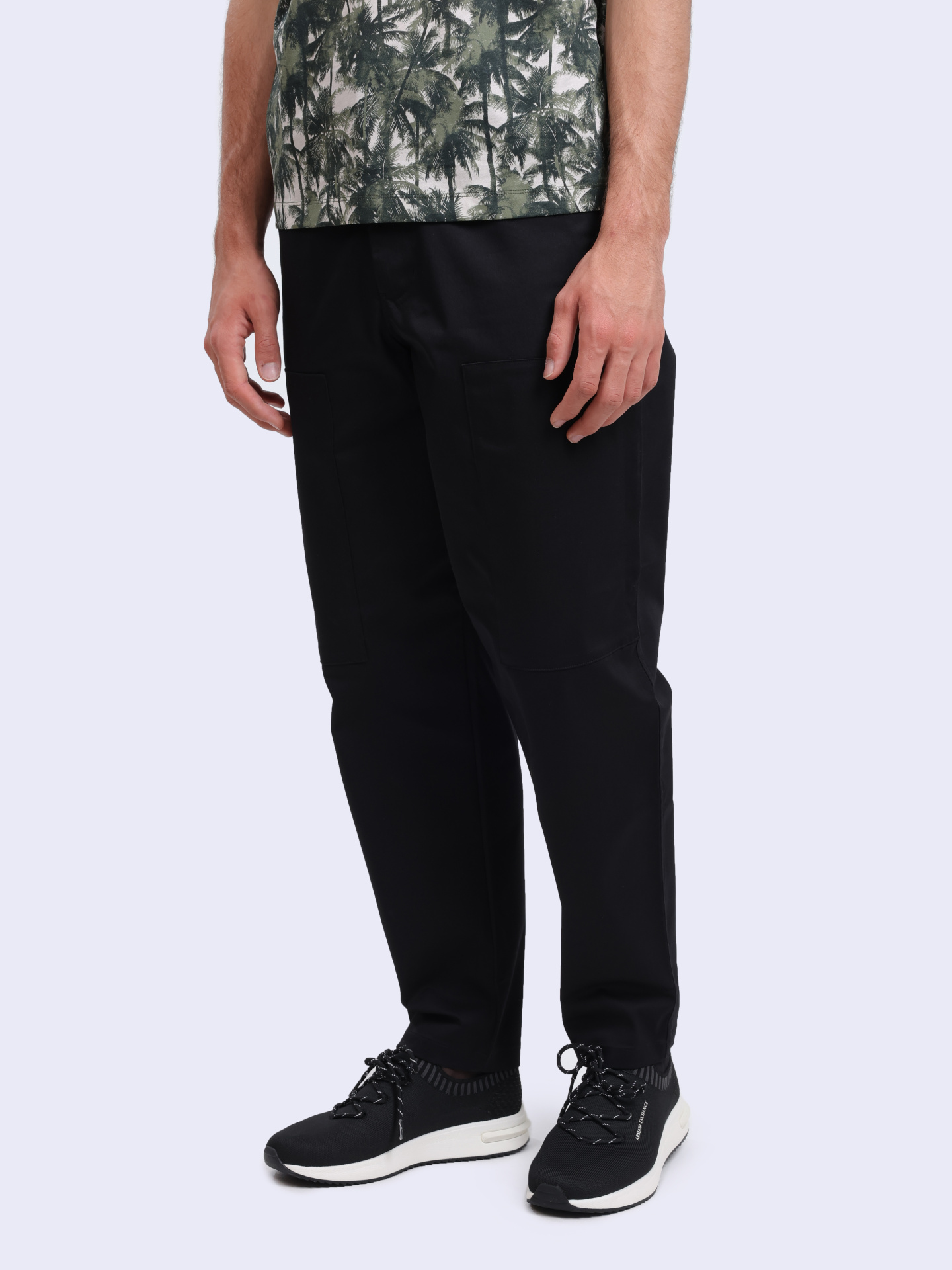 Брюки Armani Exchange 6KZP37 ZNTGZ 1200 черные мужские с накладными карманами — купить в интернет-магазине Verdistore