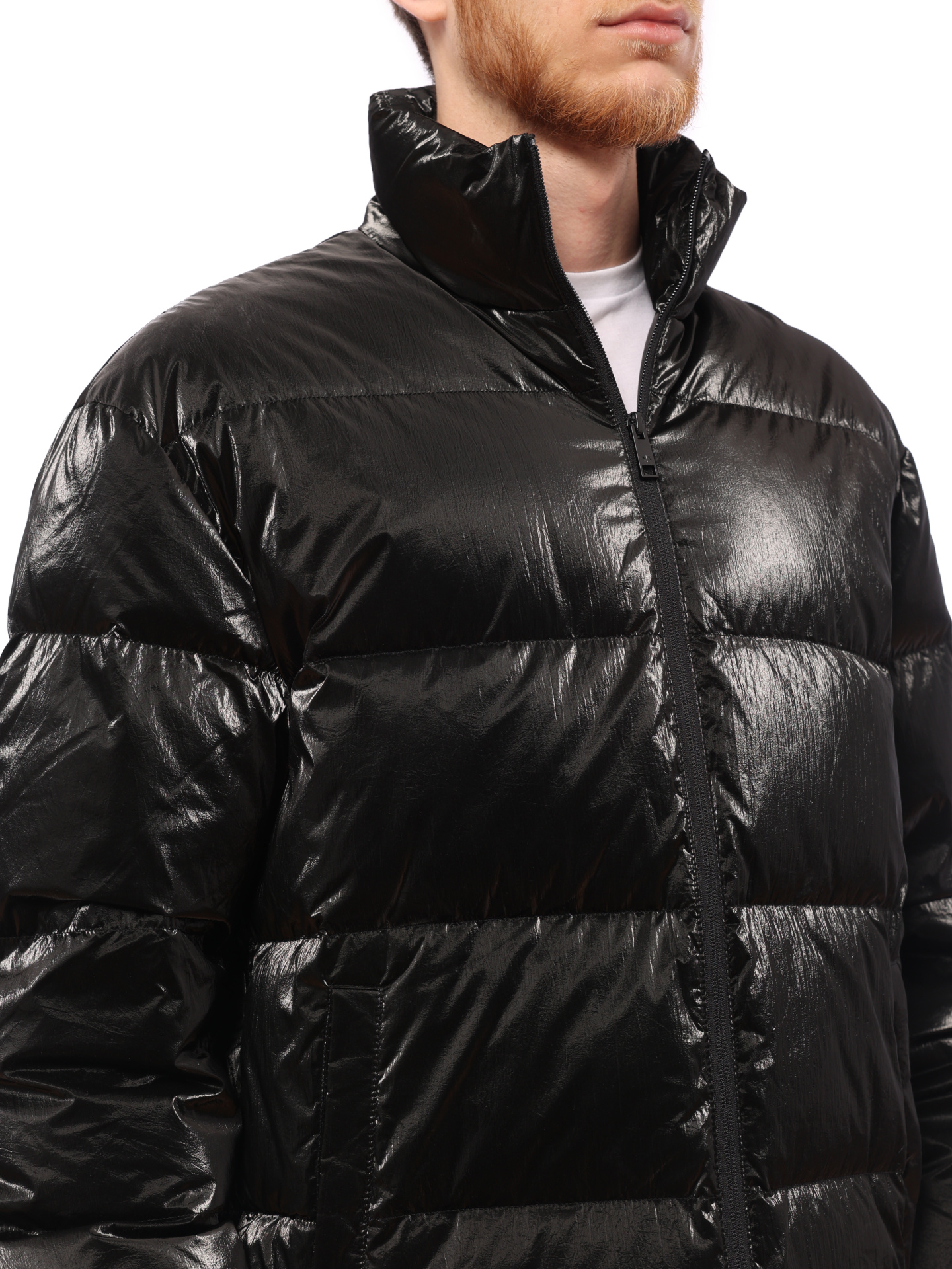 Пуховик Armani Exchange 6HZB49 ZNPTZ 7297 черный мужской с воротом-стойкой — купить в интернет-магазине Verdistore