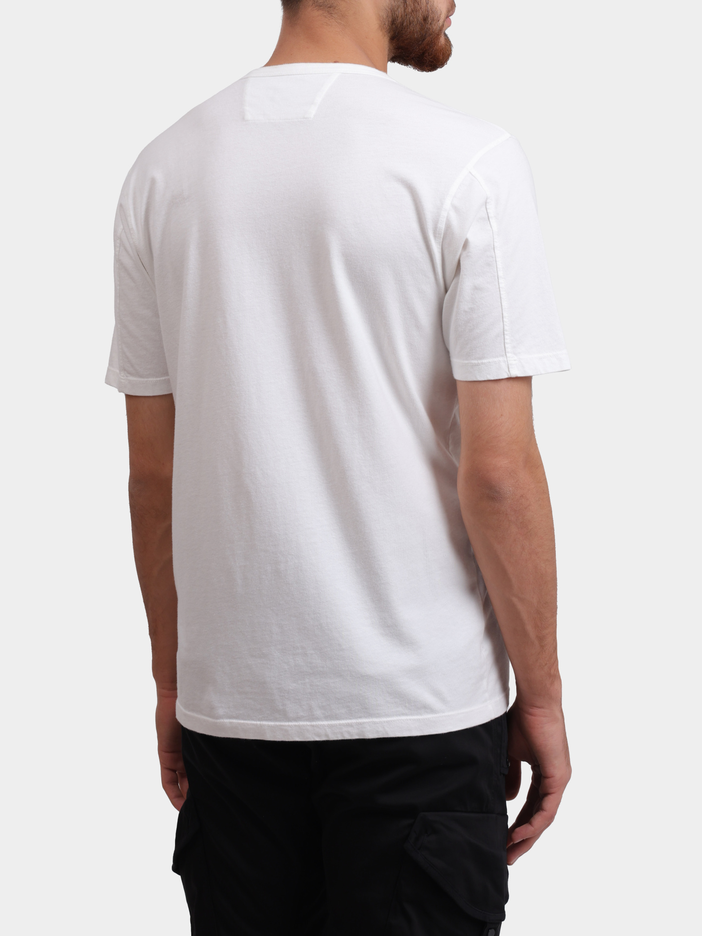 Футболка C.P. Company 16CMTS085A-005431G 103 белая мужская с логотипом — купить в интернет-магазине Verdistore