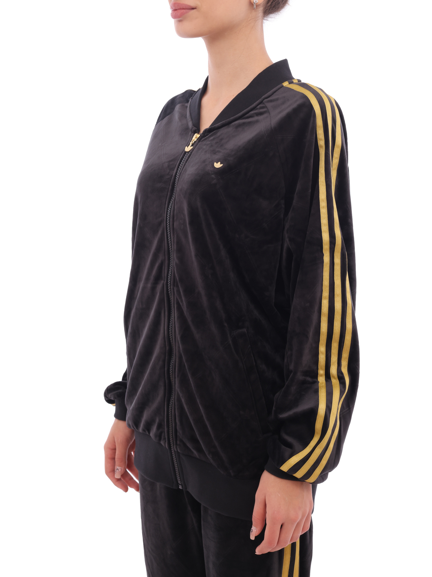 Мастерка Adidas H18020 черная женская из мягкого бархата — купить в интернет-магазине Verdistore