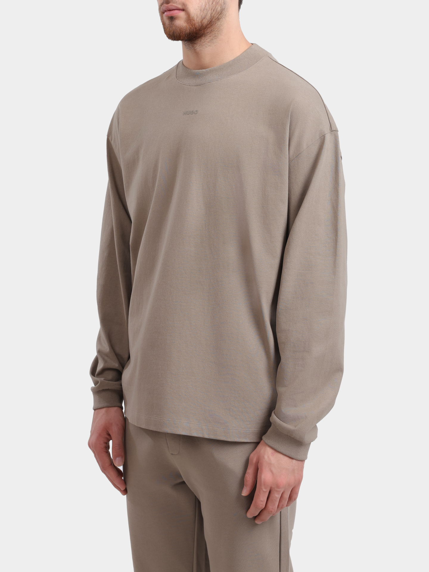 Лонгслив Hugo 50511029 219 бежевый мужской — купить в интернет-магазине Verdistore
