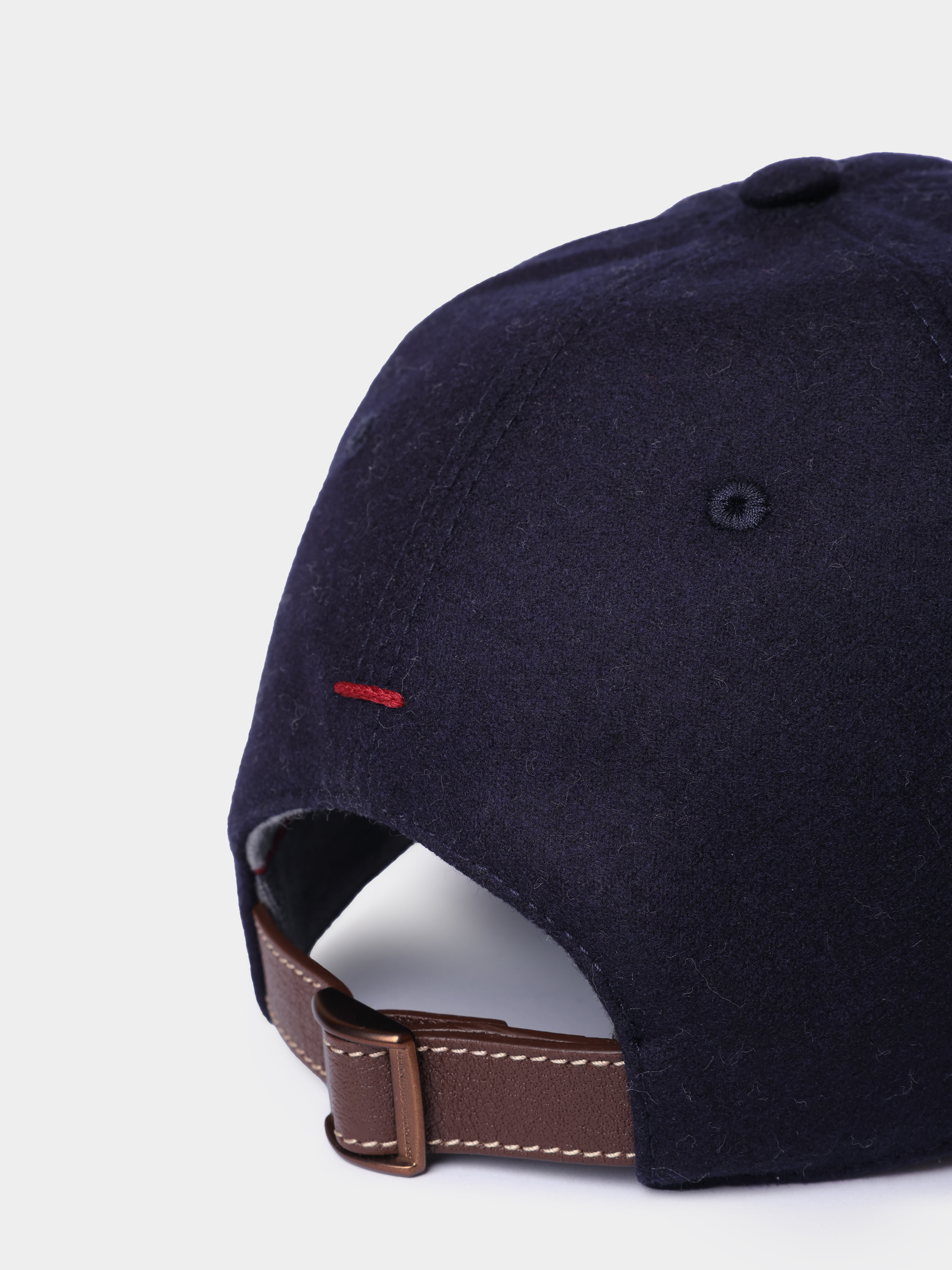 Бейсболка Brunello Cucinell M038P9850 CFM33 темно-синяя мужская с вышитым логотипом — купить в интернет-магазине Verdistore