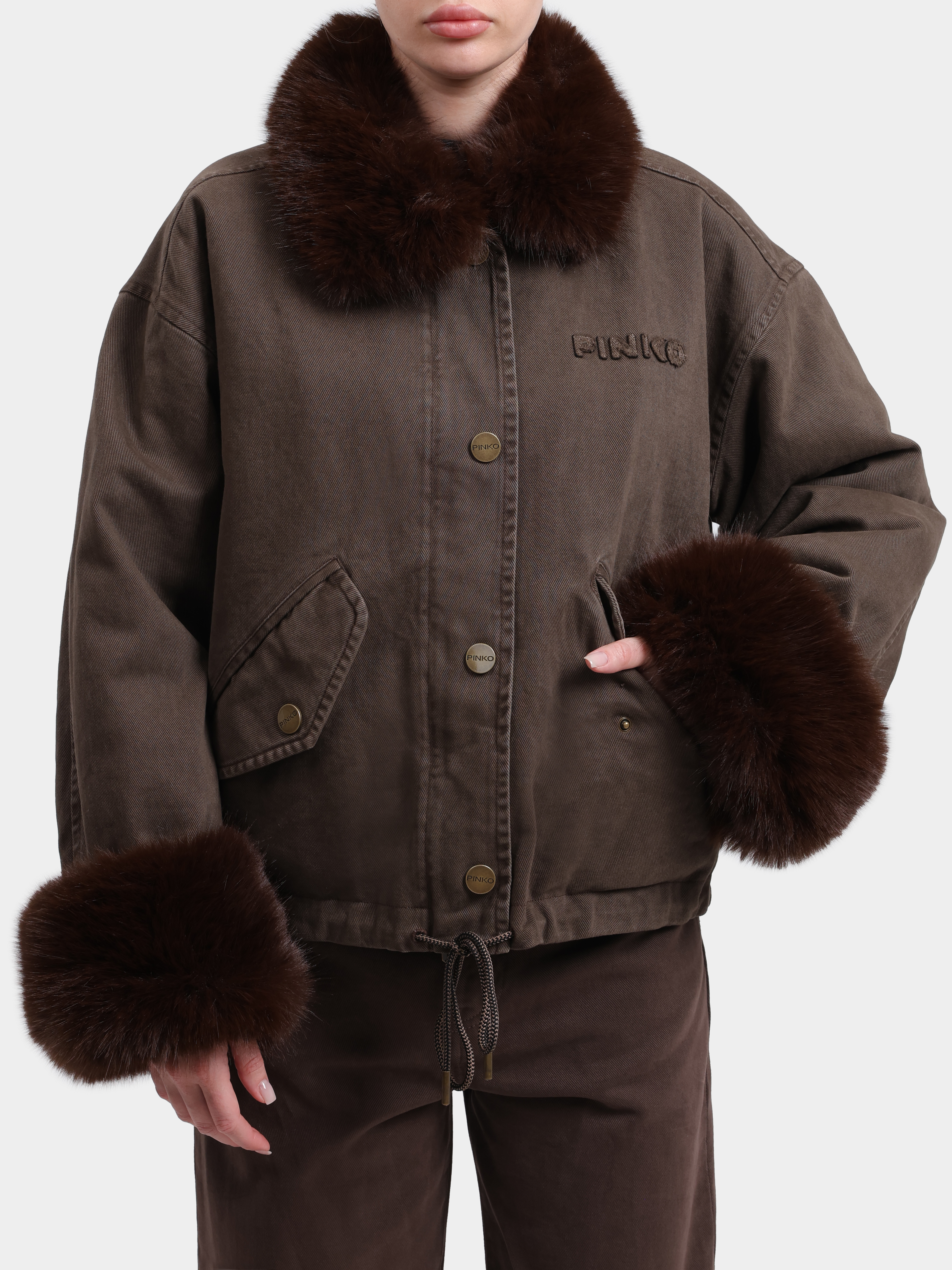 Куртка Pinko 107219 A3GV L64 коричневая женская с отделкой из экомеха — купить в интернет-магазине Verdistore