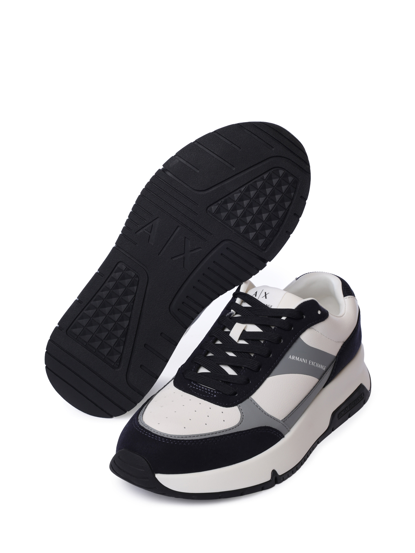 Кроссовки Armani Exchange XUX225 XV862 U388 комбинированные мужские с перфорацией — купить в интернет-магазине Verdistore