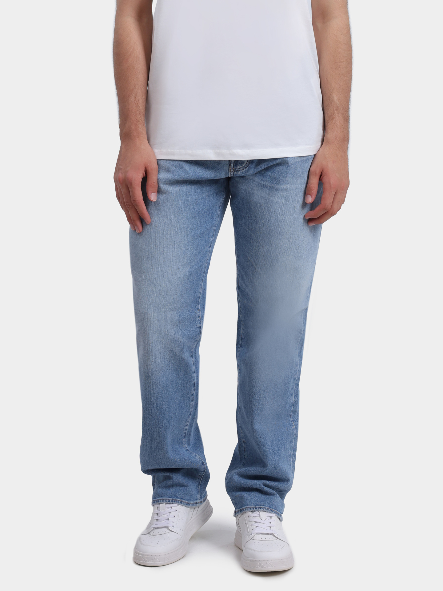 Джинсы Armani Exchange XM000074 AF25642 MB003 голубые мужские — купить в интернет-магазине Verdistore