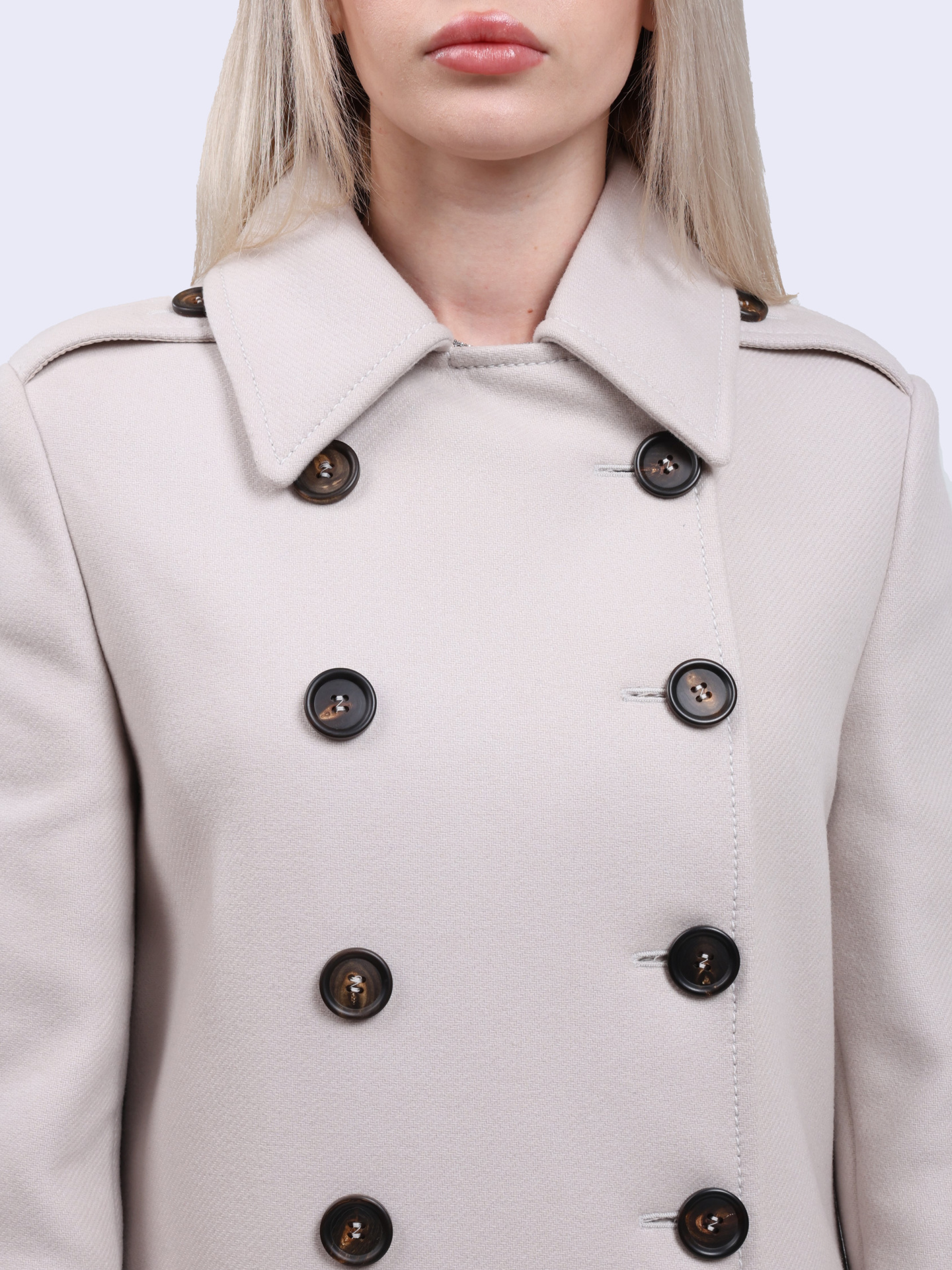 Пальто Brunello Cucinelli MB5249410 C7481 молочное женское двубортное — купить в интернет-магазине Verdistore