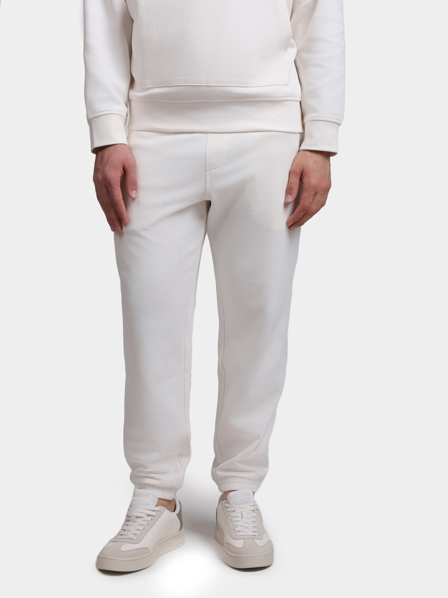 Брюки A|X XM002353 AF21869 U1074 спортивные белые мужские на поясе-кулике — купить в интернет-магазине Verdistore