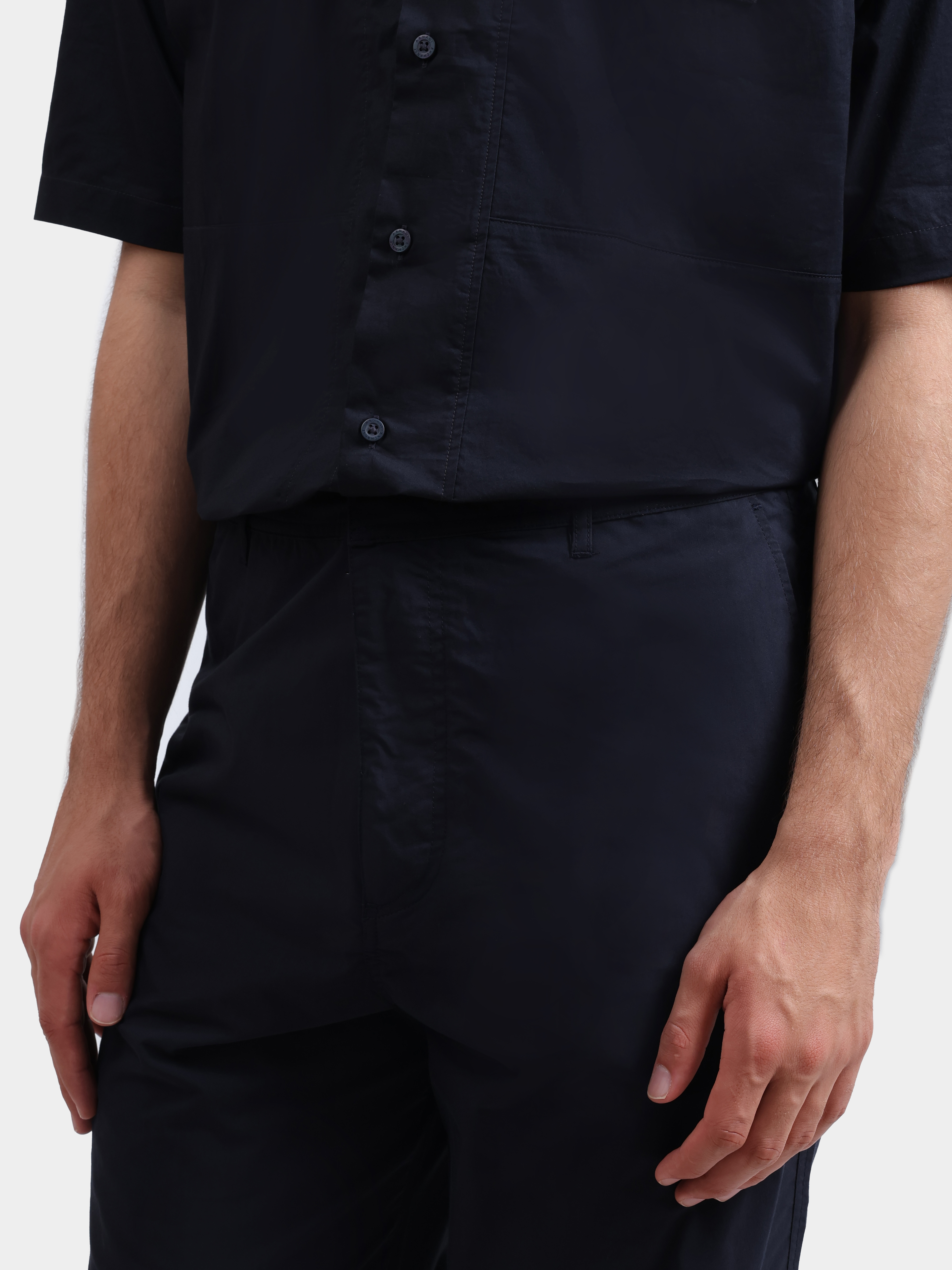 Брюки Armani Exchange XM002273 AF22686 UB101 темно-синие мужские — купить в интернет-магазине Verdistore