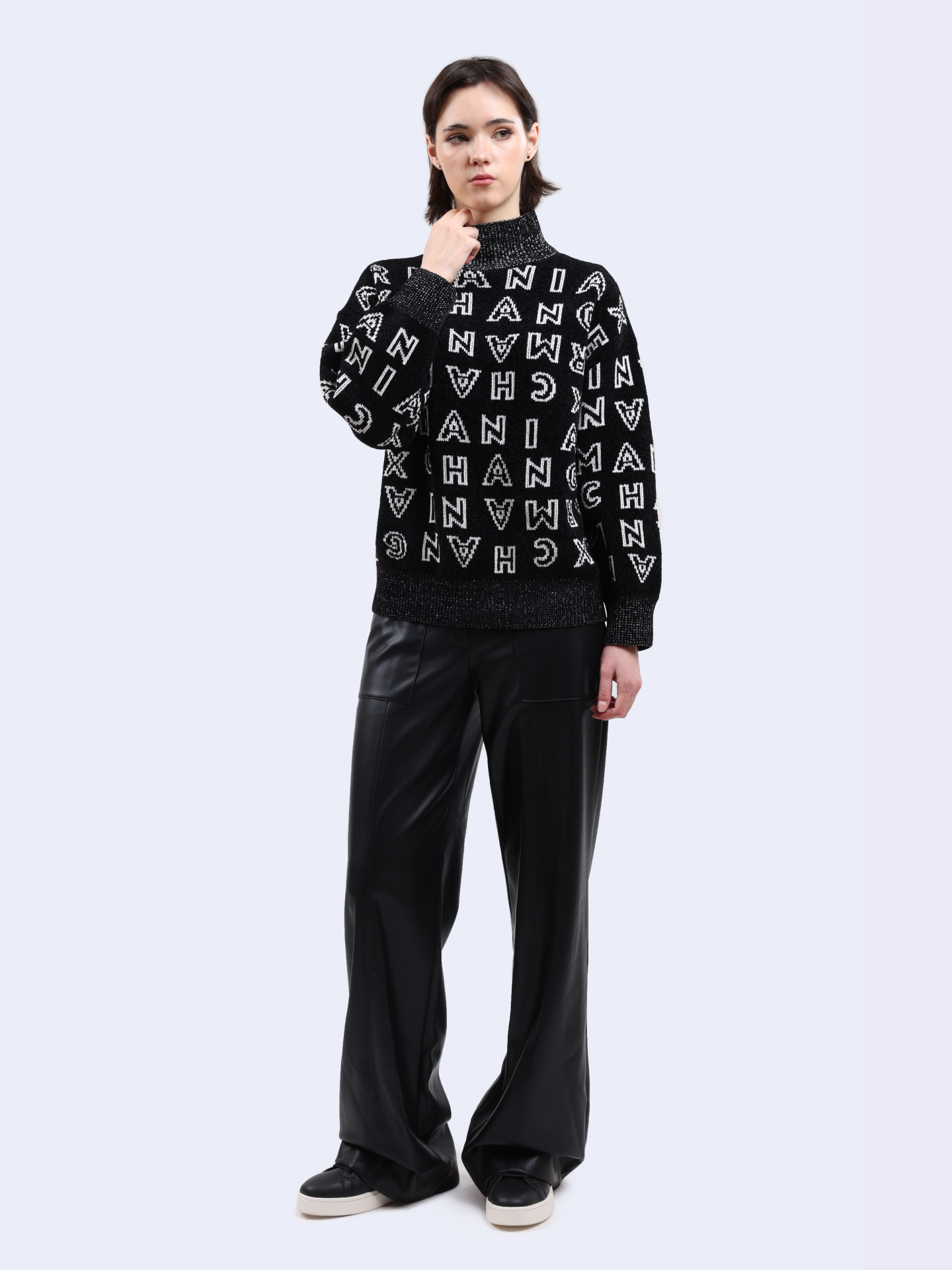 Брюки Armani Exchange 6DYP23 YNNNZ 1200 черные женские из эко-кожи — купить в интернет-магазине Verdistore