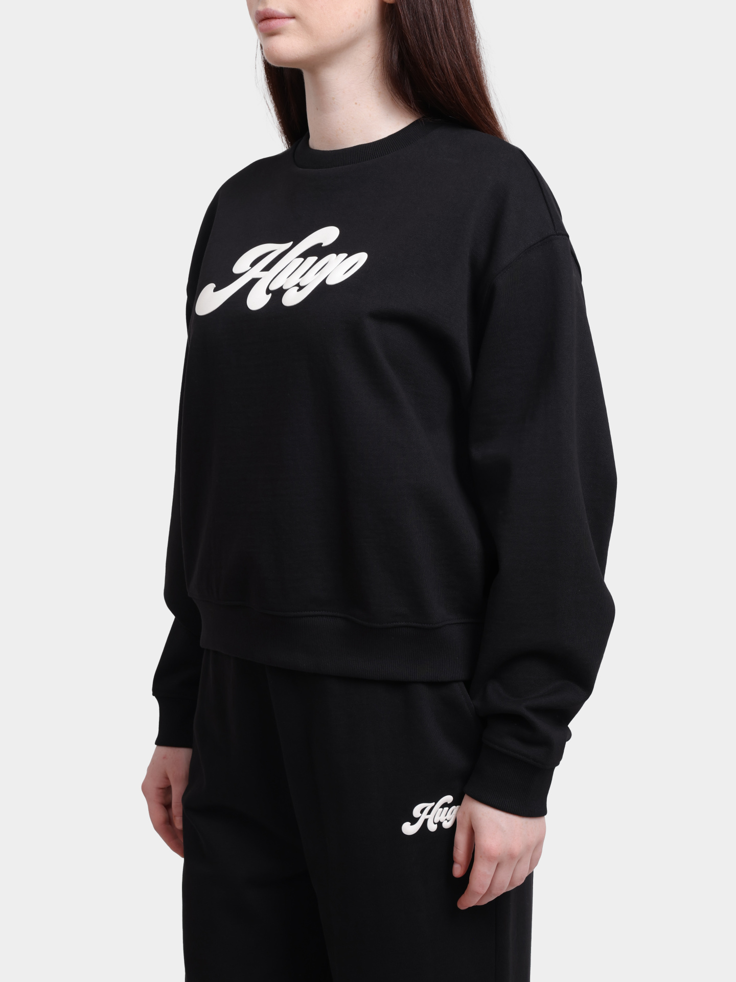 Свитшот Hugo 50541169 001 черный женский с логотипом — купить в интернет-магазине Verdistore