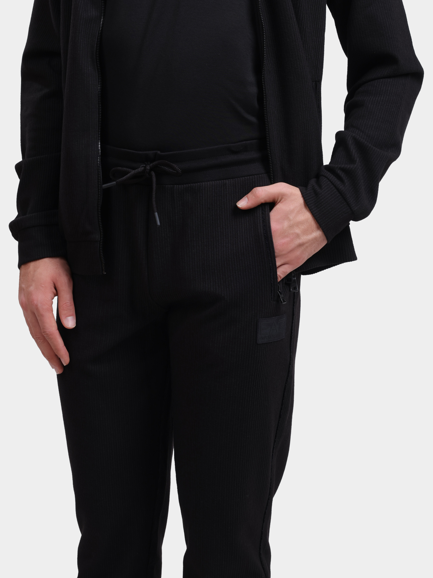 Джоггеры EA7 7M001120 AF17982 UC001 черные мужские — купить в интернет-магазине Verdistore