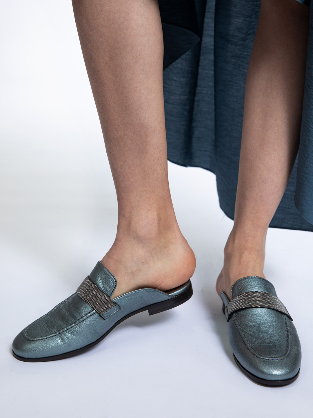 Шлепки Brunello Cucinelli MZGIC1109 кожаные женские — купить в интернет-магазине Verdistore