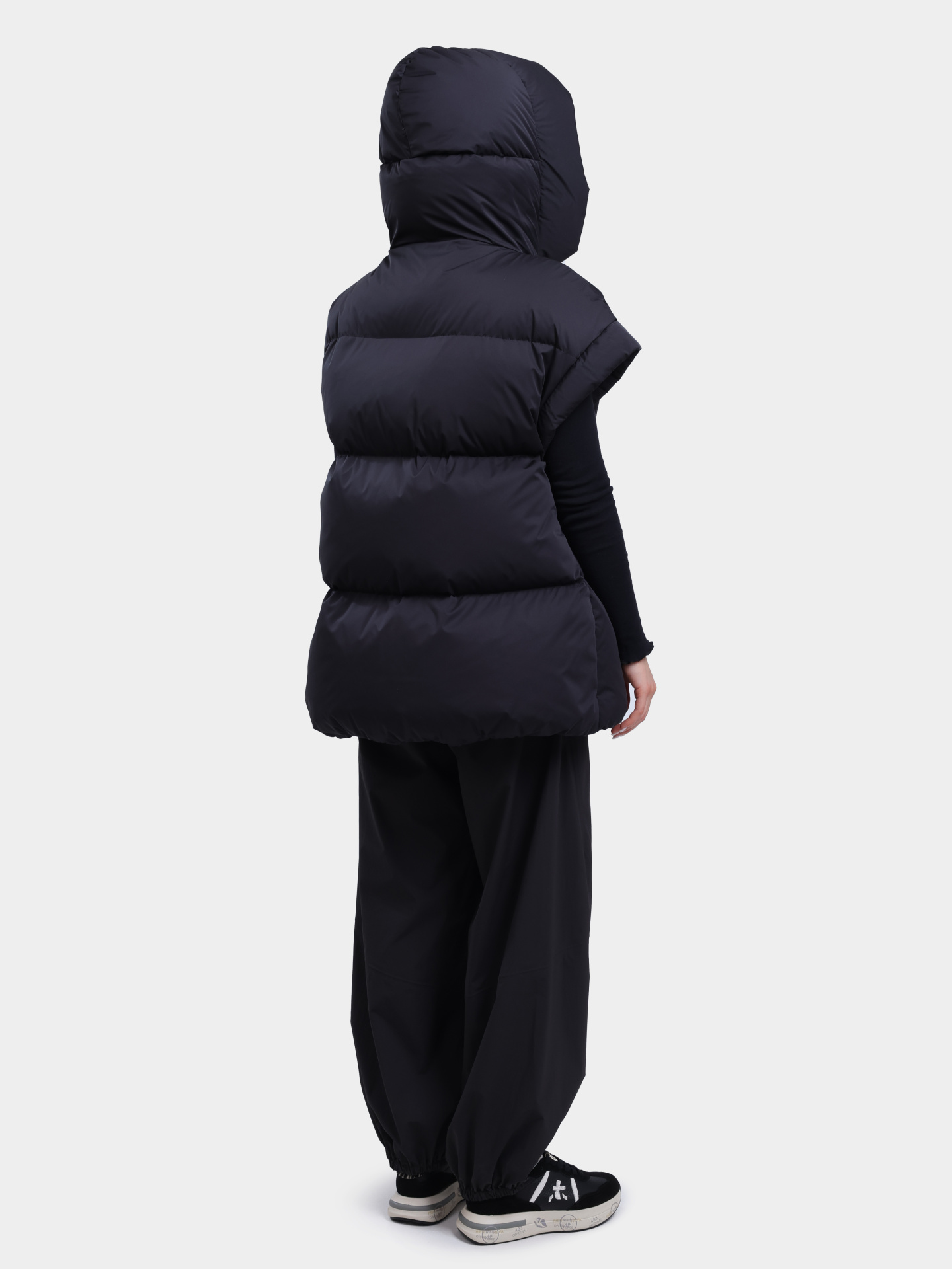 Жилет PI00320DL 12542 9300 черный женский с капюшоном — купить в интернет-магазине Verdistore