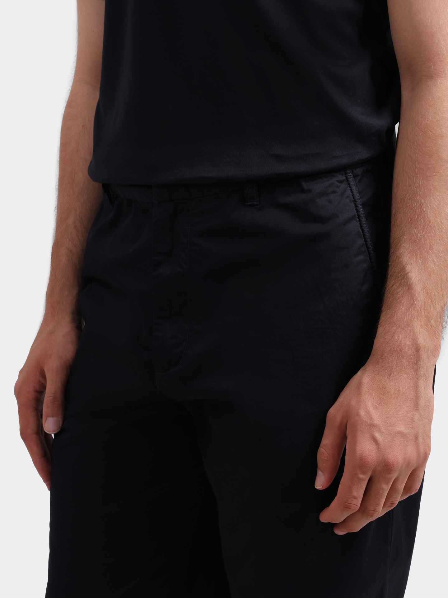 Брюки Armani Exchange XM000360 AF12307 UB101 темно-синие мужские — купить в интернет-магазине Verdistore