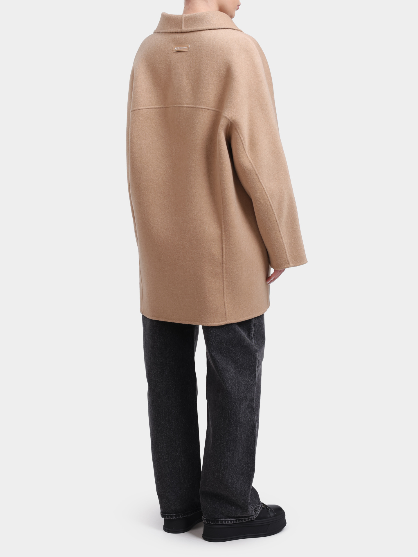 Пальто Armani Exchange XW000715 AF16216 U1051 бежевое женское — купить в интернет-магазине Verdistore