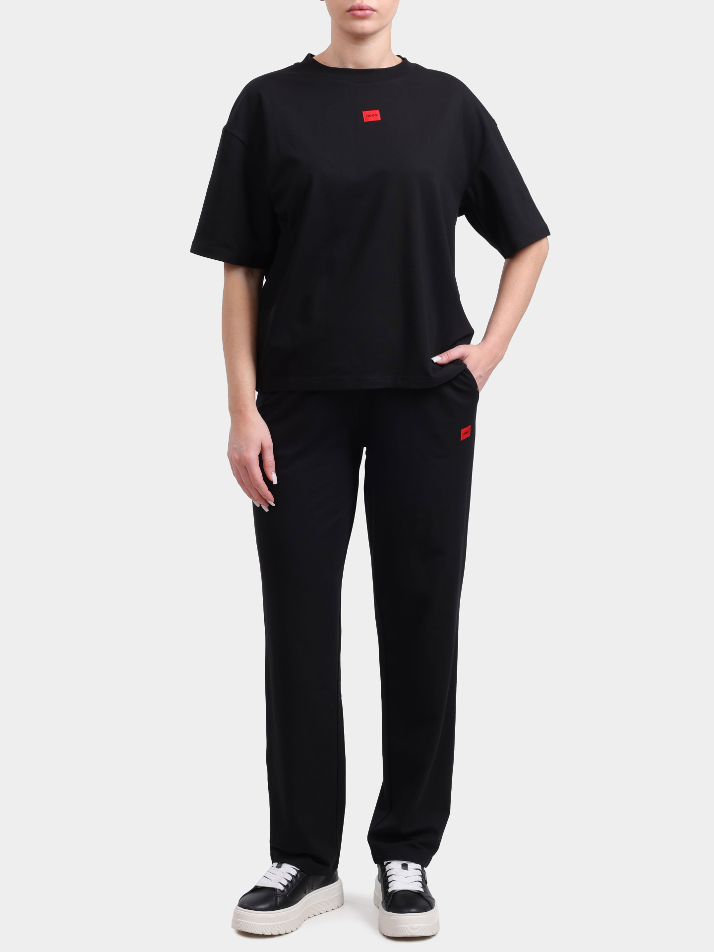 Брюки спортивные Hugo 50556808 001 черные женские — купить в интернет-магазине Verdistore