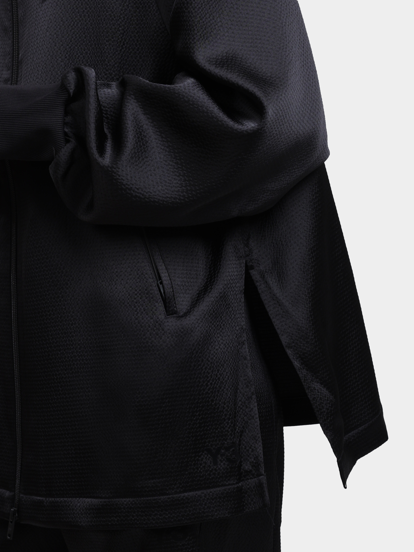 Куртка Y-3 IN4396 черная женская с капюшоном — купить в интернет-магазине Verdistore