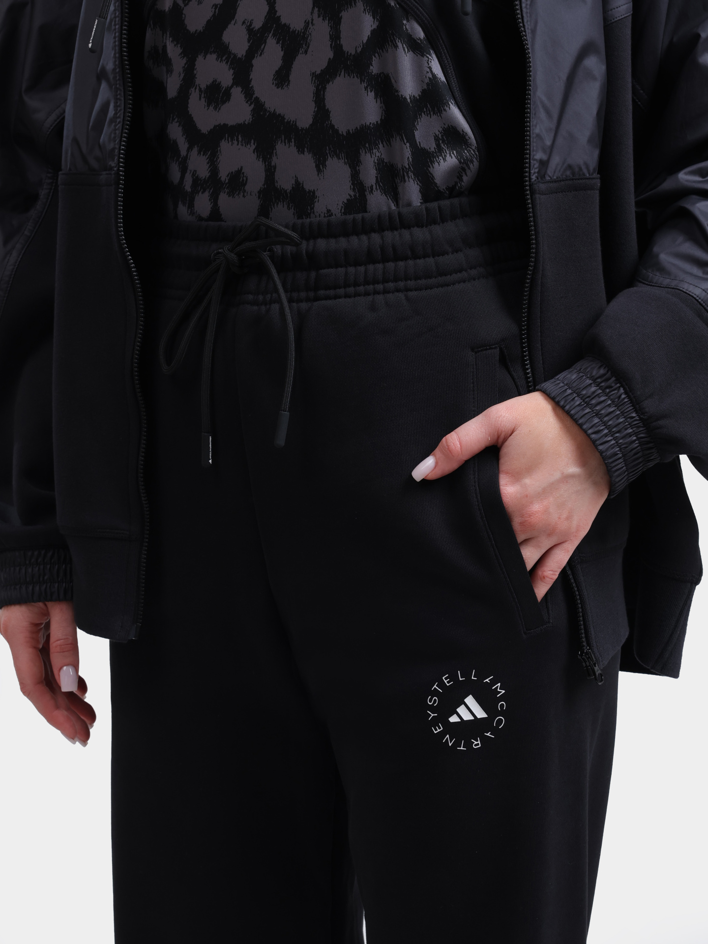 Джоггеры Adidas by Stella McCartney IW9852 BLACK хлопковые женские — купить в интернет-магазине Verdistore
