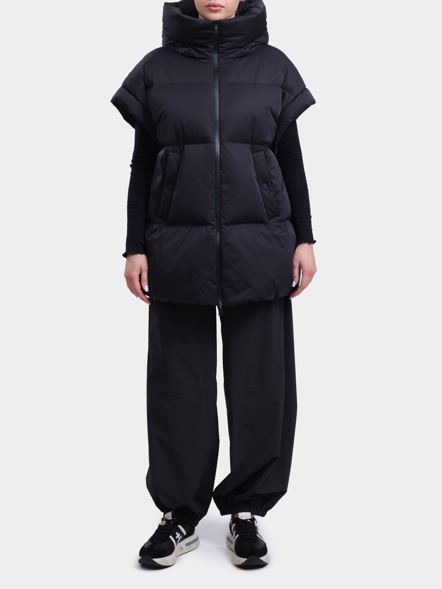 Жилет PI00320DL 12542 9300 черный женский с капюшоном — купить в интернет-магазине Verdistore