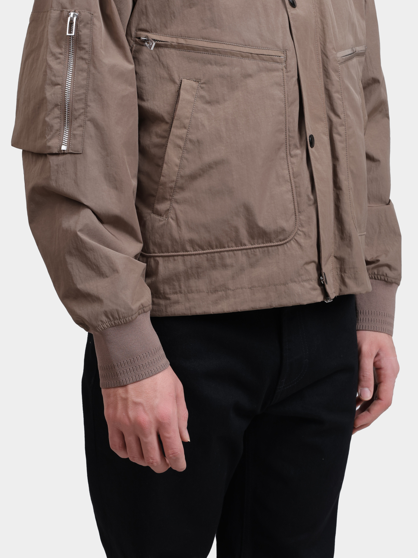 Бомбер Emporio Armani 3R1BM5 1NNFZ 0440 коричневый мужской с накладными карманами  — купить в интернет-магазине Verdistore