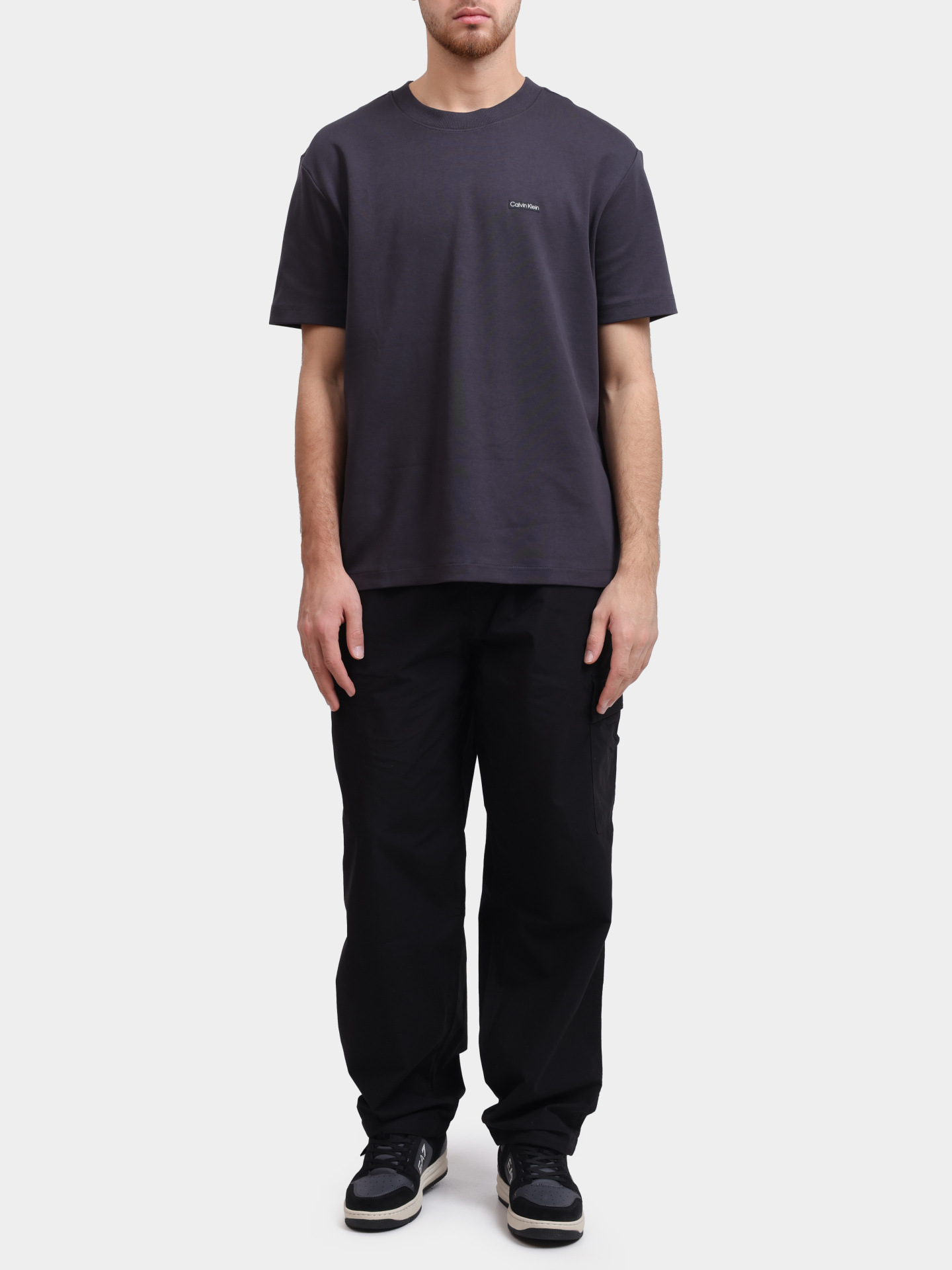 Брюки-карго Calvin Klein Jeans J30J327286 BEH черные мужские — купить в интернет-магазине Verdistore