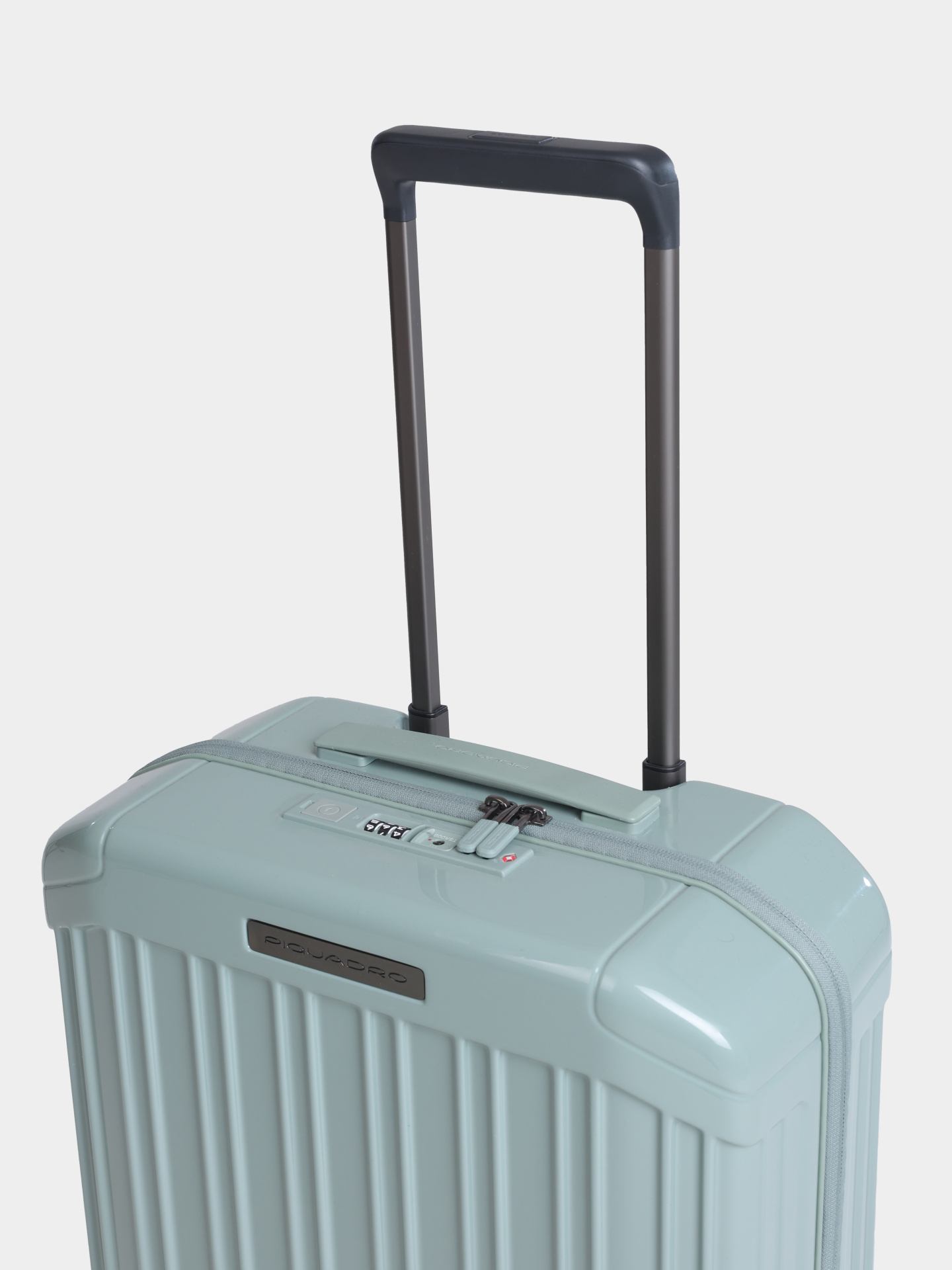 Чемодан BV4425PQL/VE зеленый — купить в интернет-магазине Verdistore