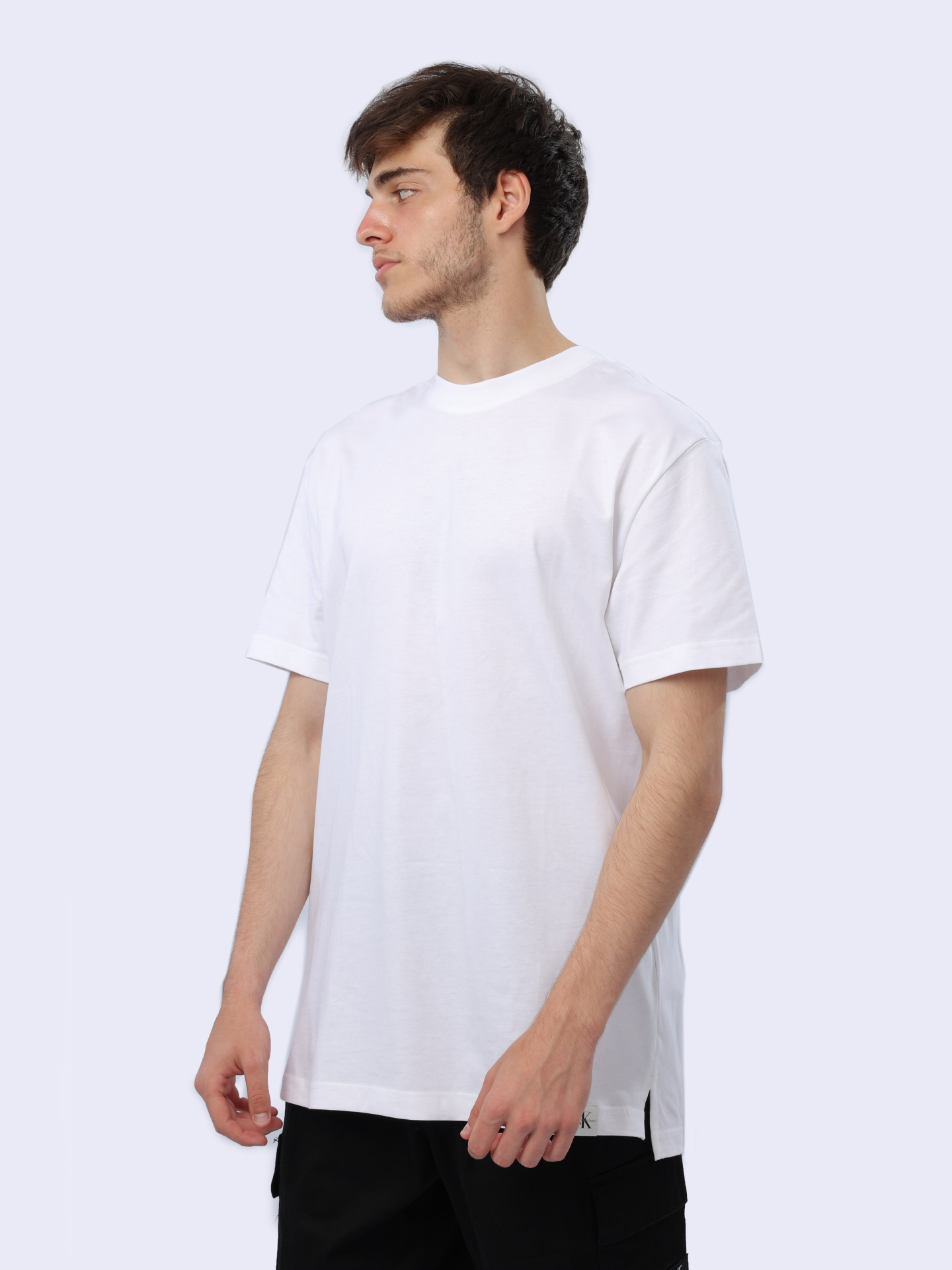 Футболка Calvin Klein Jeans J30J325338 белая мужская из хлопка — купить в интернет-магазине Verdistore