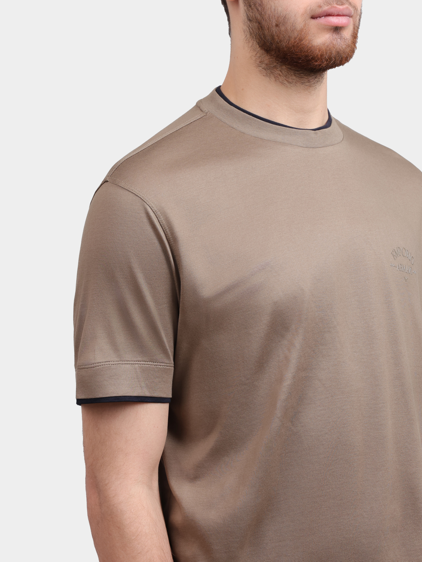 Футболка Emporio Armani EM002939 AF18312 U6189 бежевая мужская — купить в интернет-магазине Verdistore