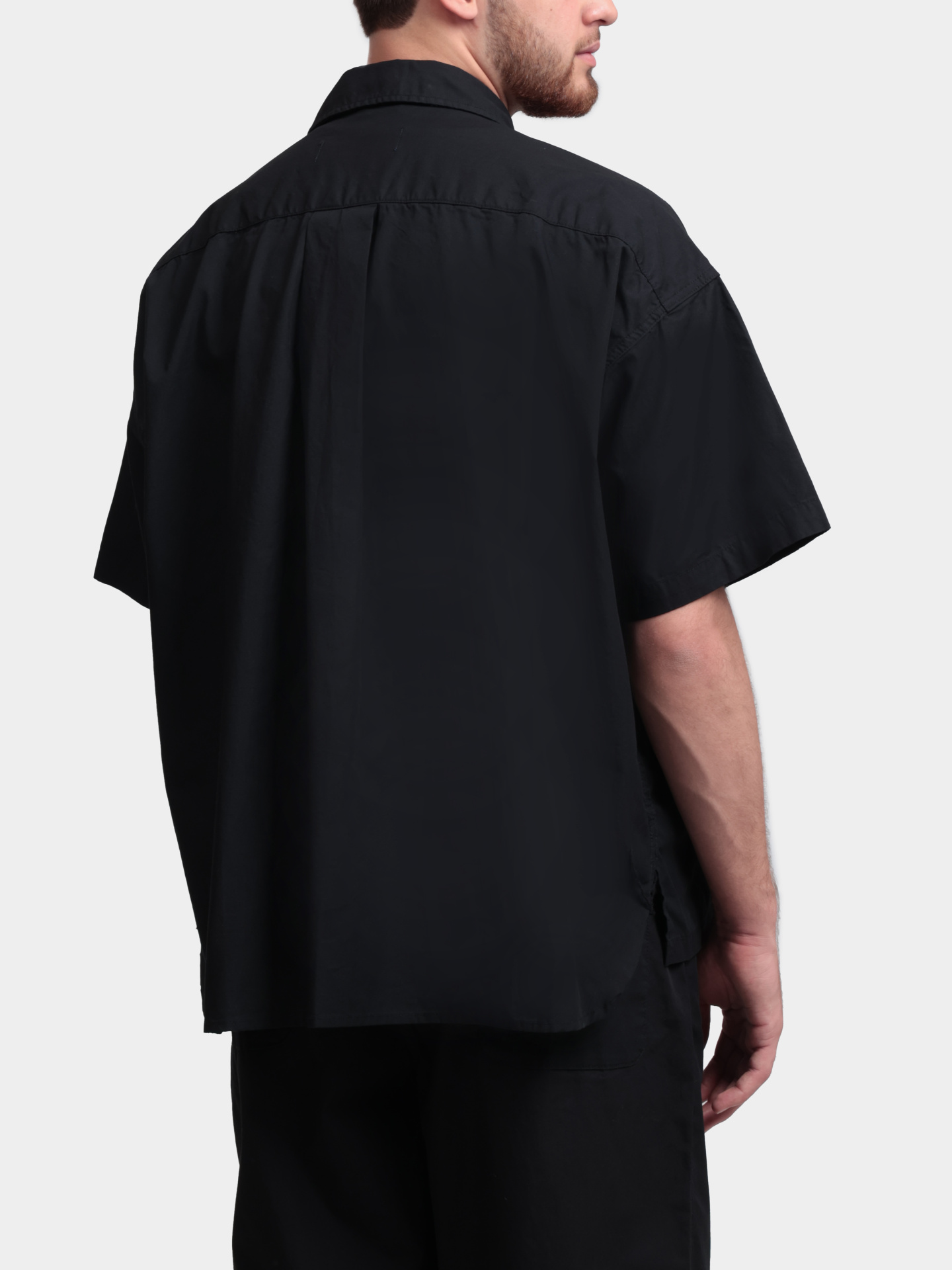 Рубашка MAISON MIHARA YASUHIRO I12SH012 BLACK черная мужская с коротким рукавом — купить в интернет-магазине Verdistore