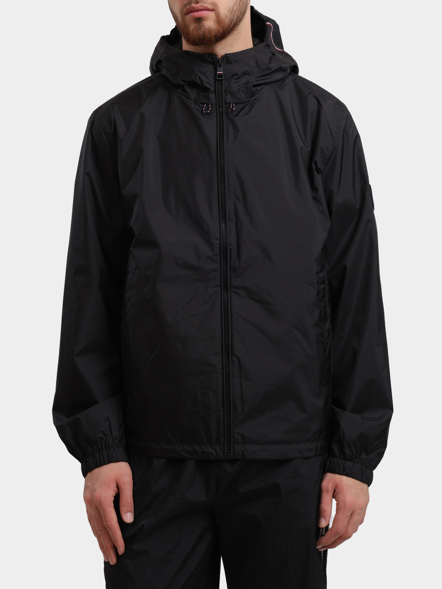 Мастерка Tommy Hilfiger MW0MW40225 черная мужская с капюшоном — купить в интернет-магазине Verdistore