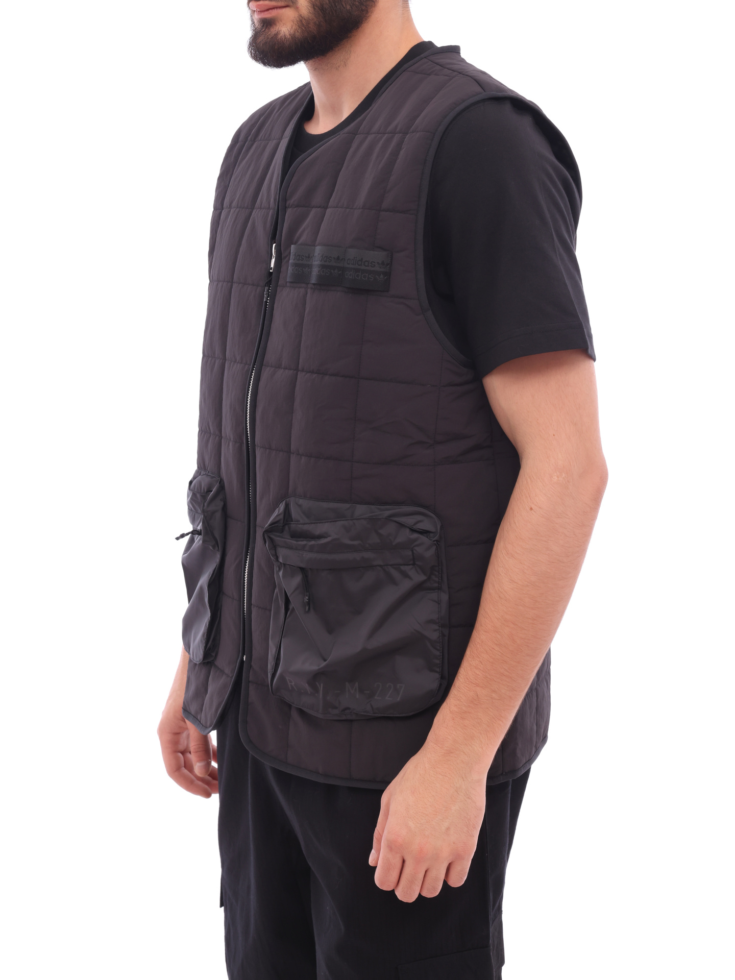 Жилет Adidas H11509 мужской стеганый с объемными карманами — купить в интернет-магазине Verdistore