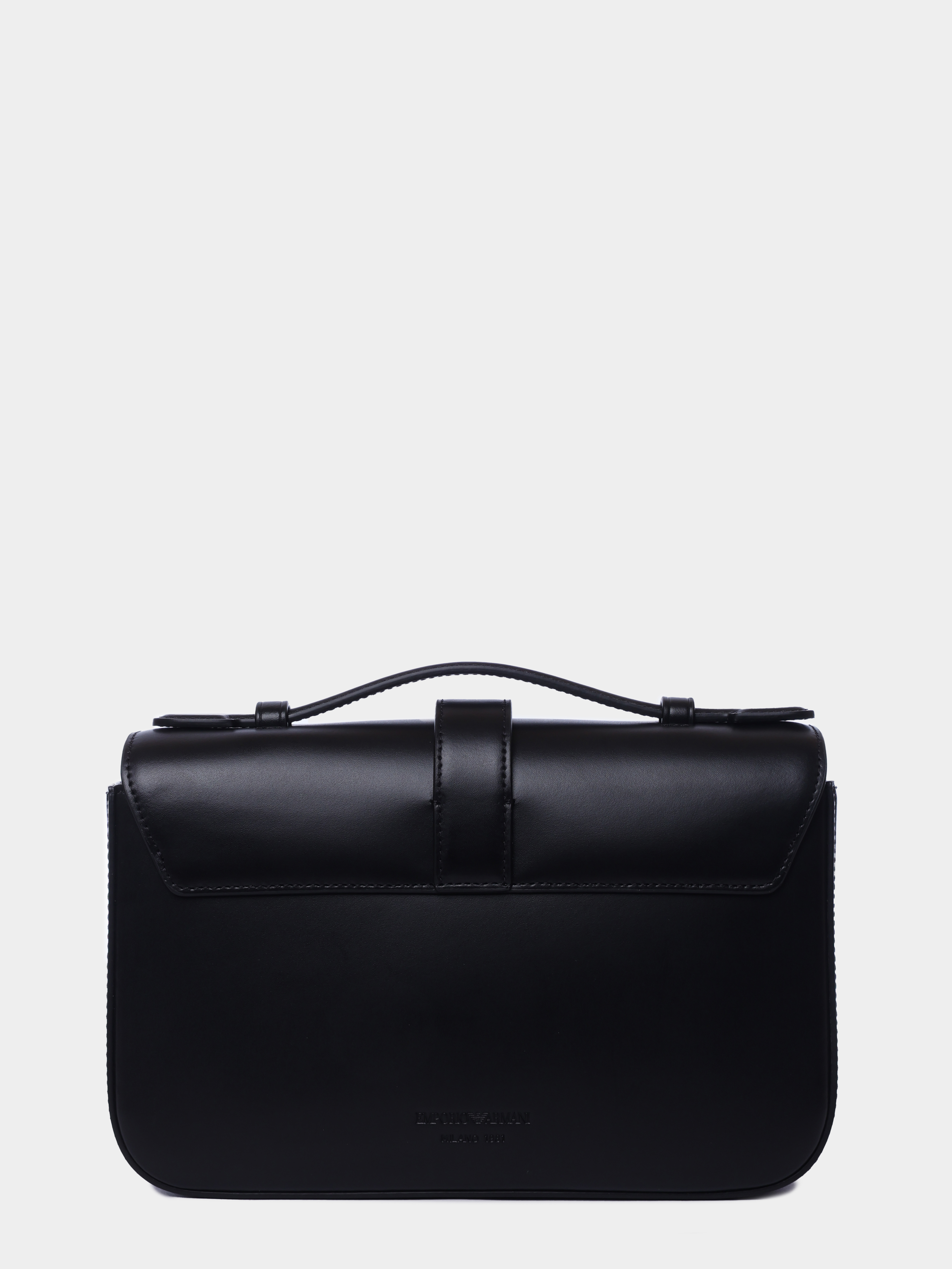 Сумка Emporio Armani EW004419 AF25356 UC001 черная женская с крупным металлической заклепкой — купить в интернет-магазине Verdistore