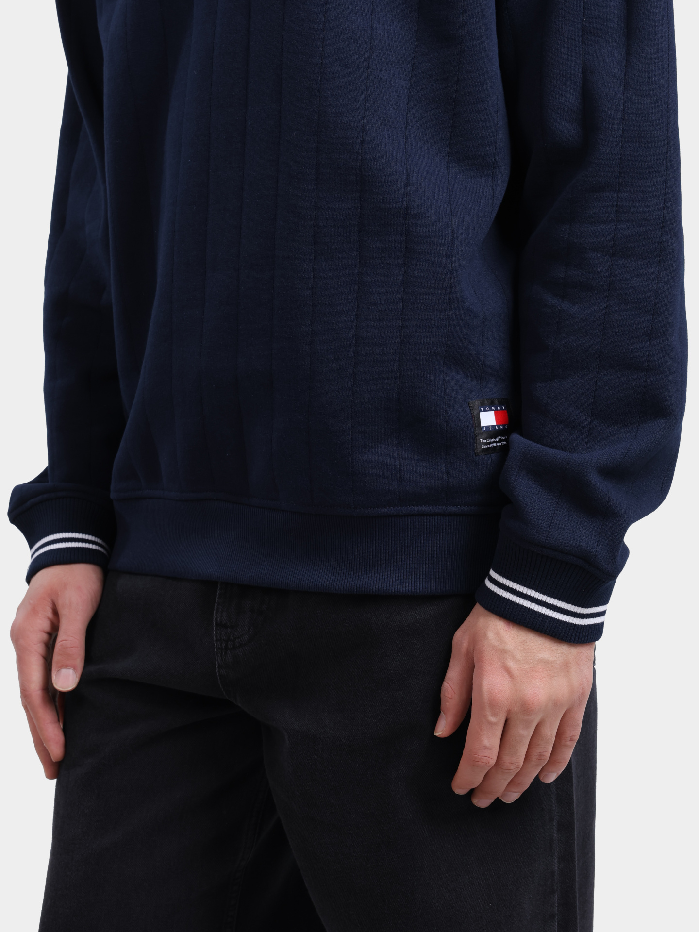 Свитшот Tommy Jeans DM0DM19225 C1G хлопковый мужской — купить в интернет-магазине Verdistore
