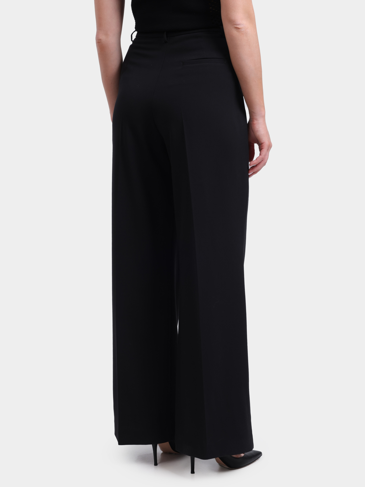 Брюки Liu-Jo BLACK LABEL CF5257 T054A 2222A черные женские прямого кроя — купить в интернет-магазине Verdistore