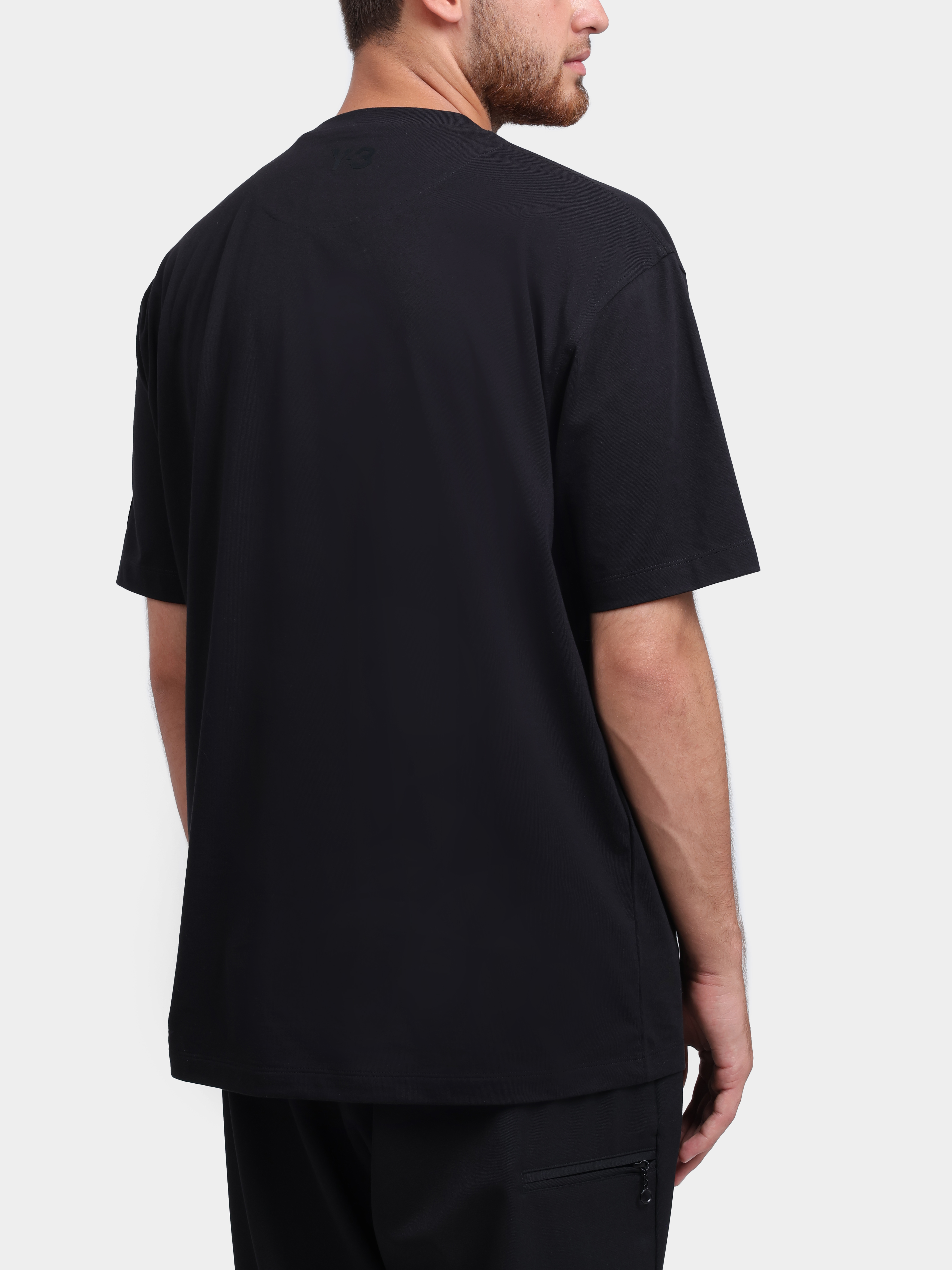 Футболка Y-3 KC6765 BLACK черная мужская с накладным карманом — купить в интернет-магазине Verdistore