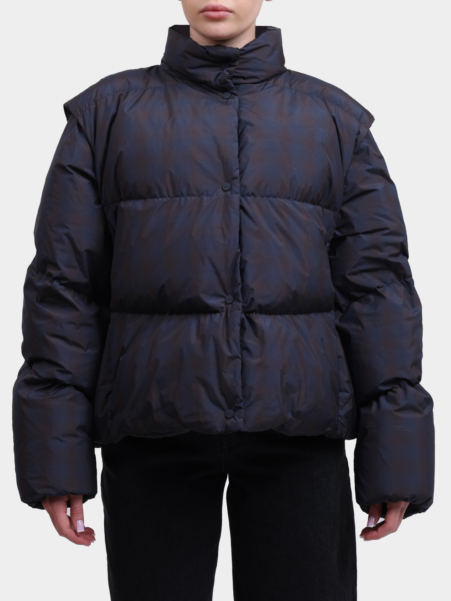 Пуховик Herno Laminar PI00387DL 12850 8992 укороченный женский — купить в интернет-магазине Verdistore